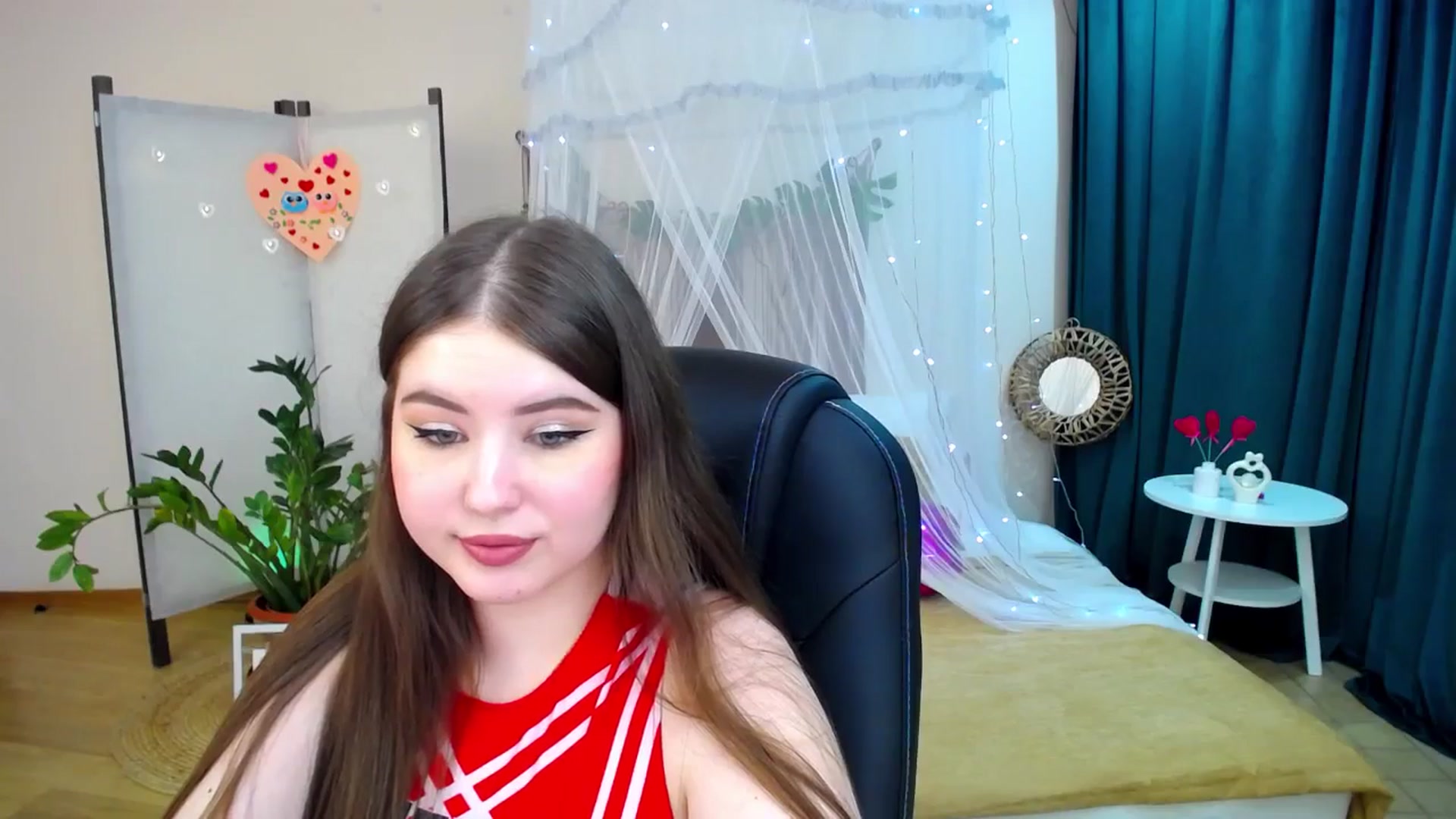 Gallery image thumbnail from AdmireMyEyes's myfreecams stream on, 02/19/2025, 24:21 image 4 of 20