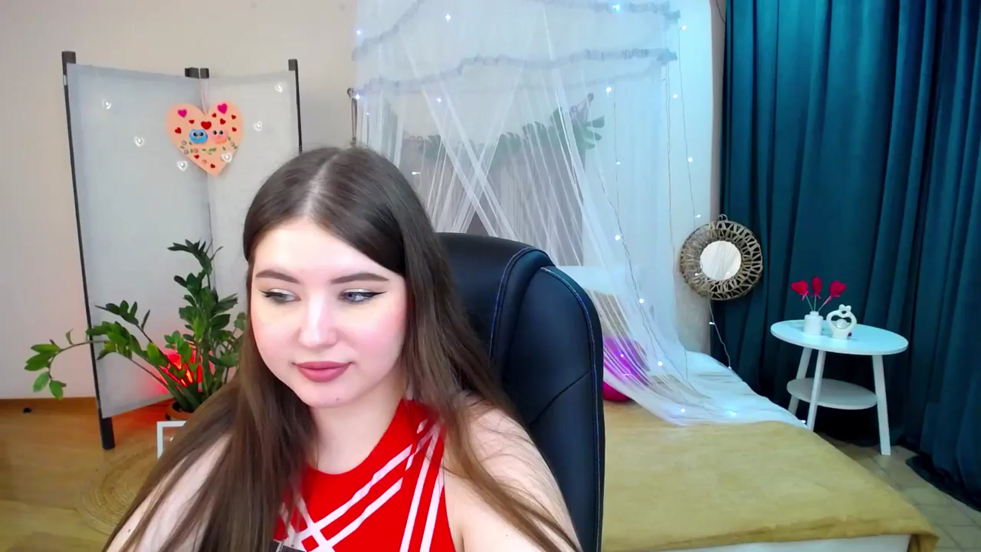 Gallery image thumbnail from AdmireMyEyes's myfreecams stream on, 02/19/2025, 24:21 image 1 of 20