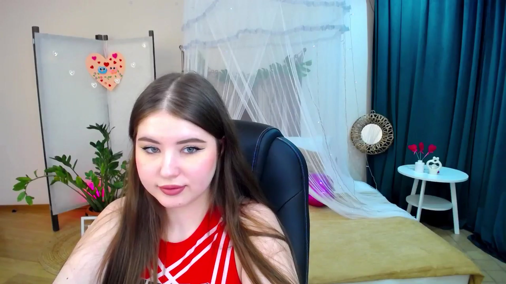 Gallery image thumbnail from AdmireMyEyes's myfreecams stream on, 02/19/2025, 24:49 image 12 of 20