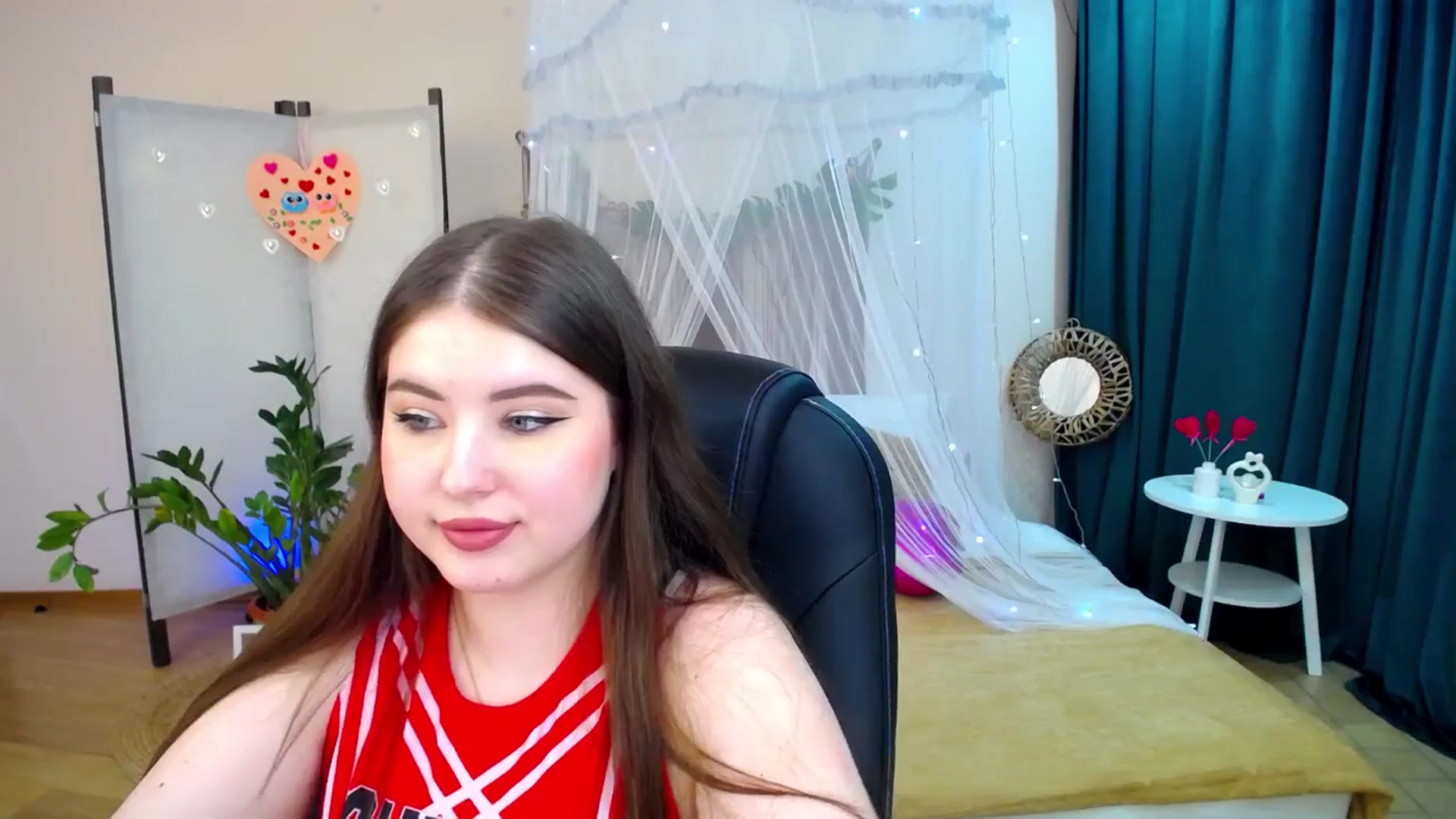 Gallery image thumbnail from AdmireMyEyes's myfreecams stream on, 02/19/2025, 24:49 image 16 of 20