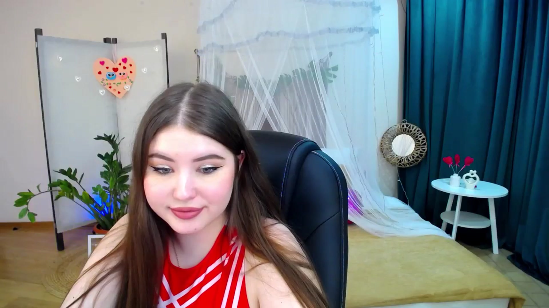 Gallery image thumbnail from AdmireMyEyes's myfreecams stream on, 02/19/2025, 24:49 image 10 of 20
