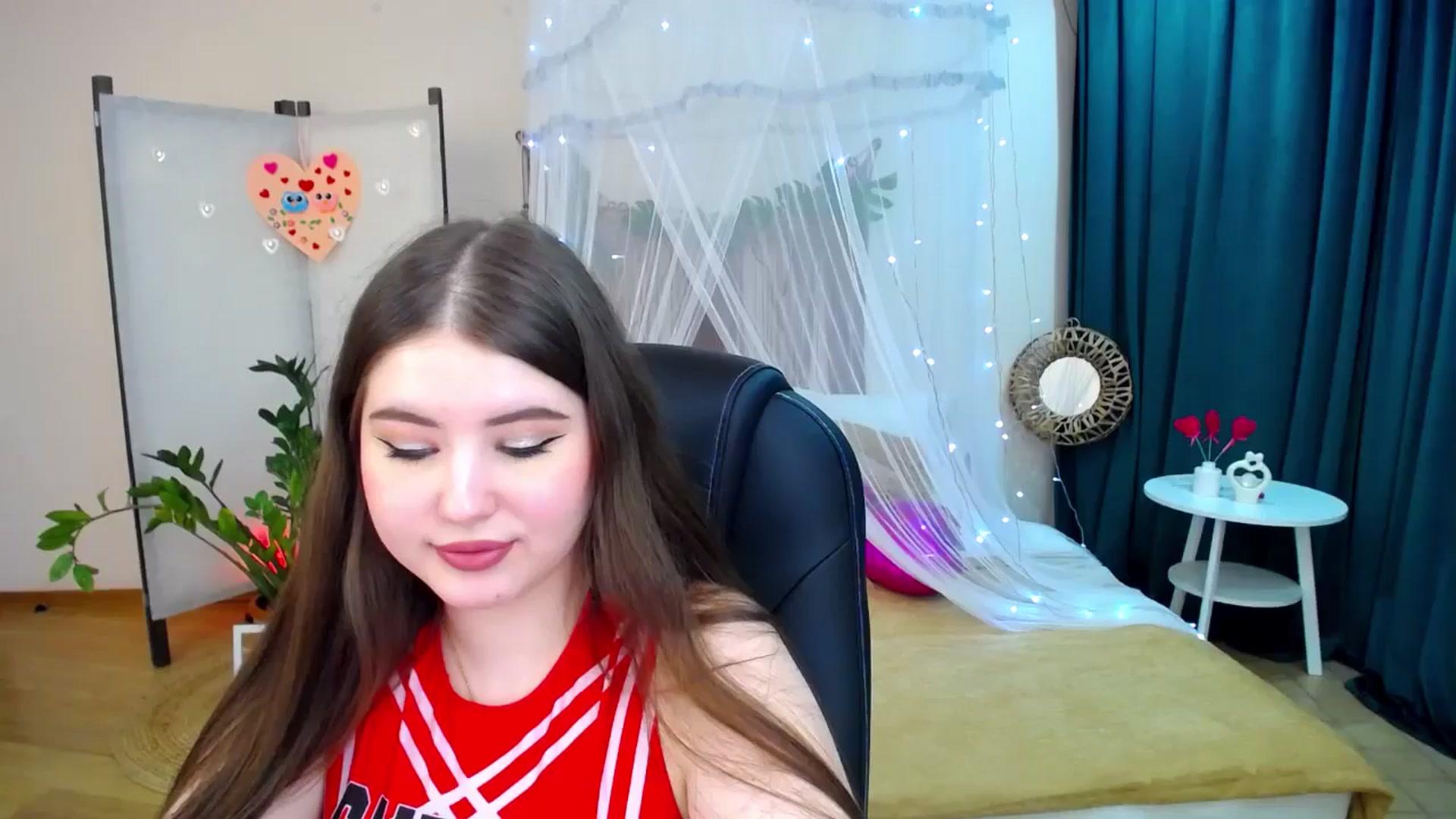Gallery image thumbnail from AdmireMyEyes's myfreecams stream on, 02/19/2025, 24:49 image 4 of 20