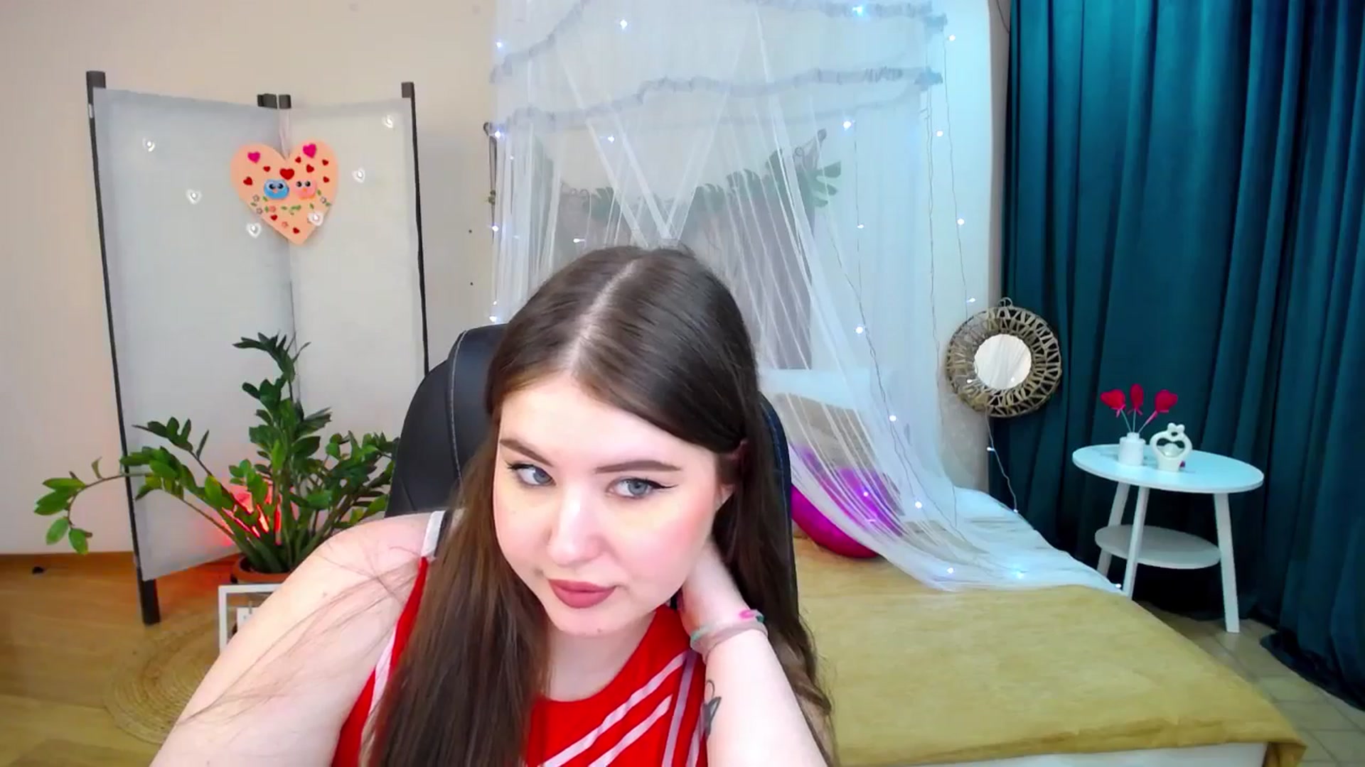 Gallery image thumbnail from AdmireMyEyes's myfreecams stream on, 02/19/2025, 24:49 image 13 of 20