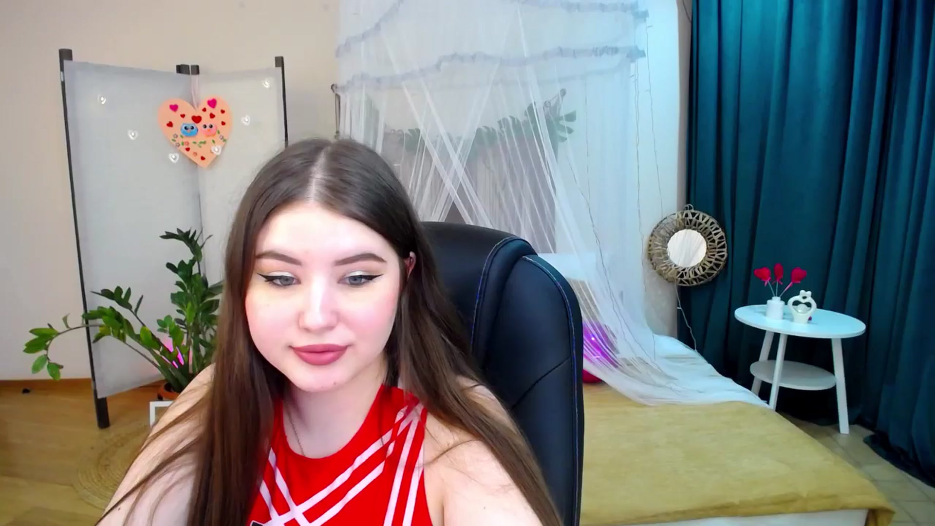 Gallery image thumbnail from AdmireMyEyes's myfreecams stream on, 02/19/2025, 24:49 image 9 of 20