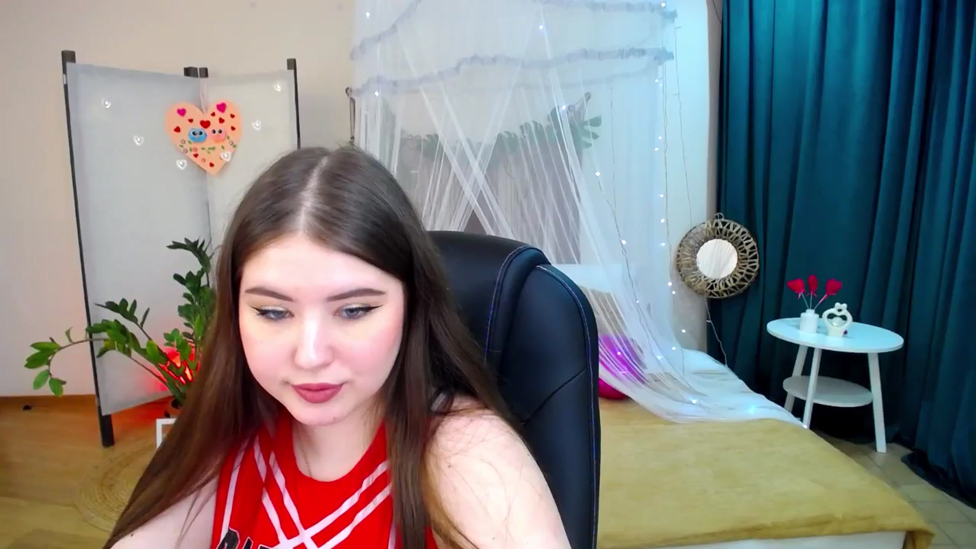 Gallery image thumbnail from AdmireMyEyes's myfreecams stream on, 02/19/2025, 24:49 image 17 of 20