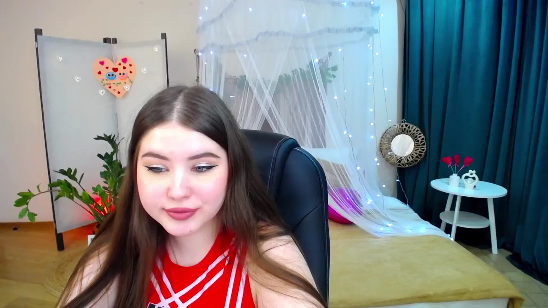 Gallery image thumbnail from AdmireMyEyes's myfreecams stream on, 02/19/2025, 24:49 image 2 of 20