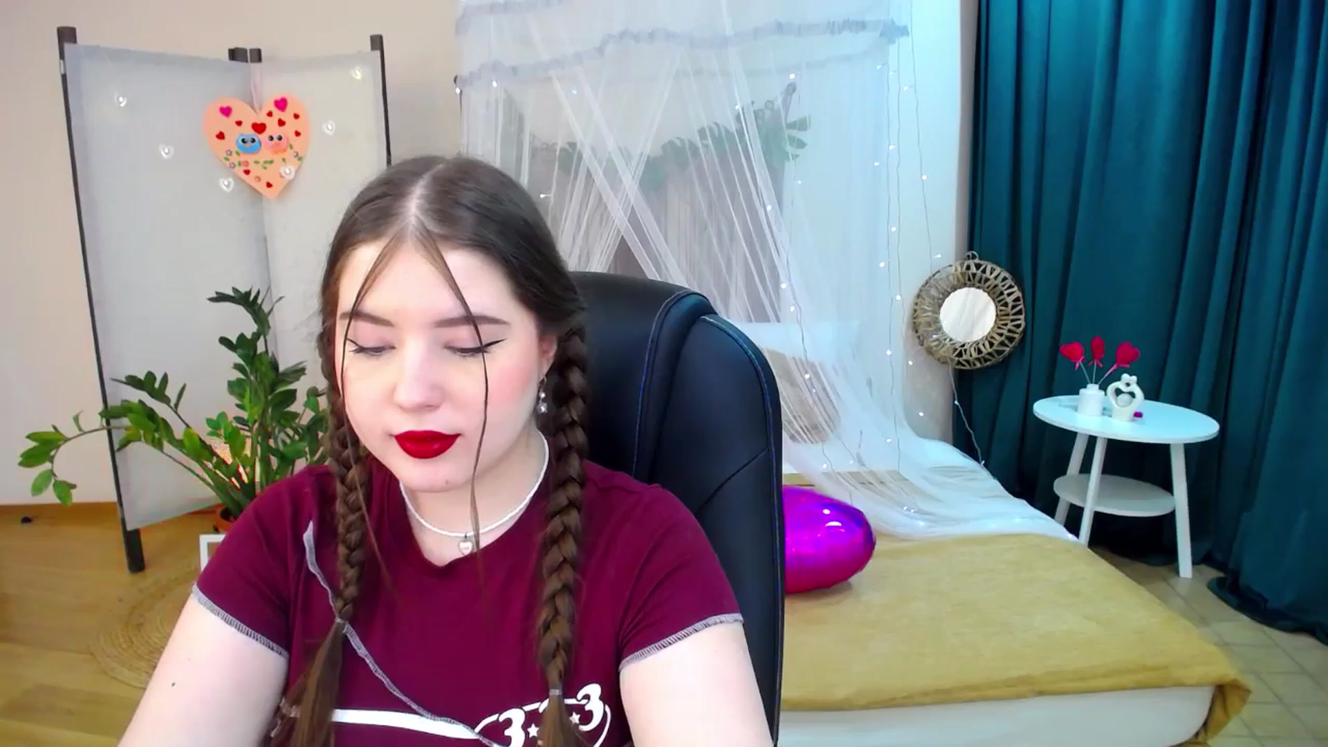 Gallery image thumbnail from AdmireMyEyes's myfreecams stream on, 02/19/2025, 18:44 image 15 of 20