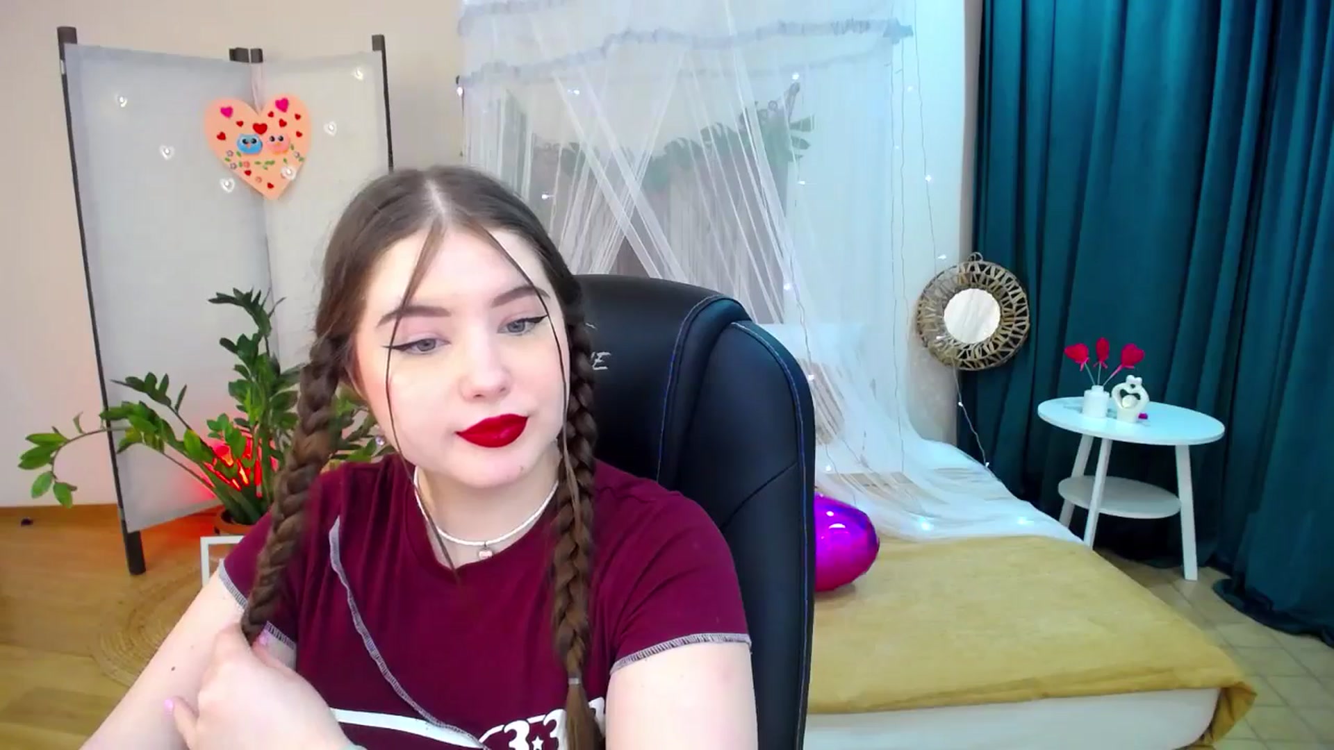 Gallery image thumbnail from AdmireMyEyes's myfreecams stream on, 02/19/2025, 18:44 image 7 of 20