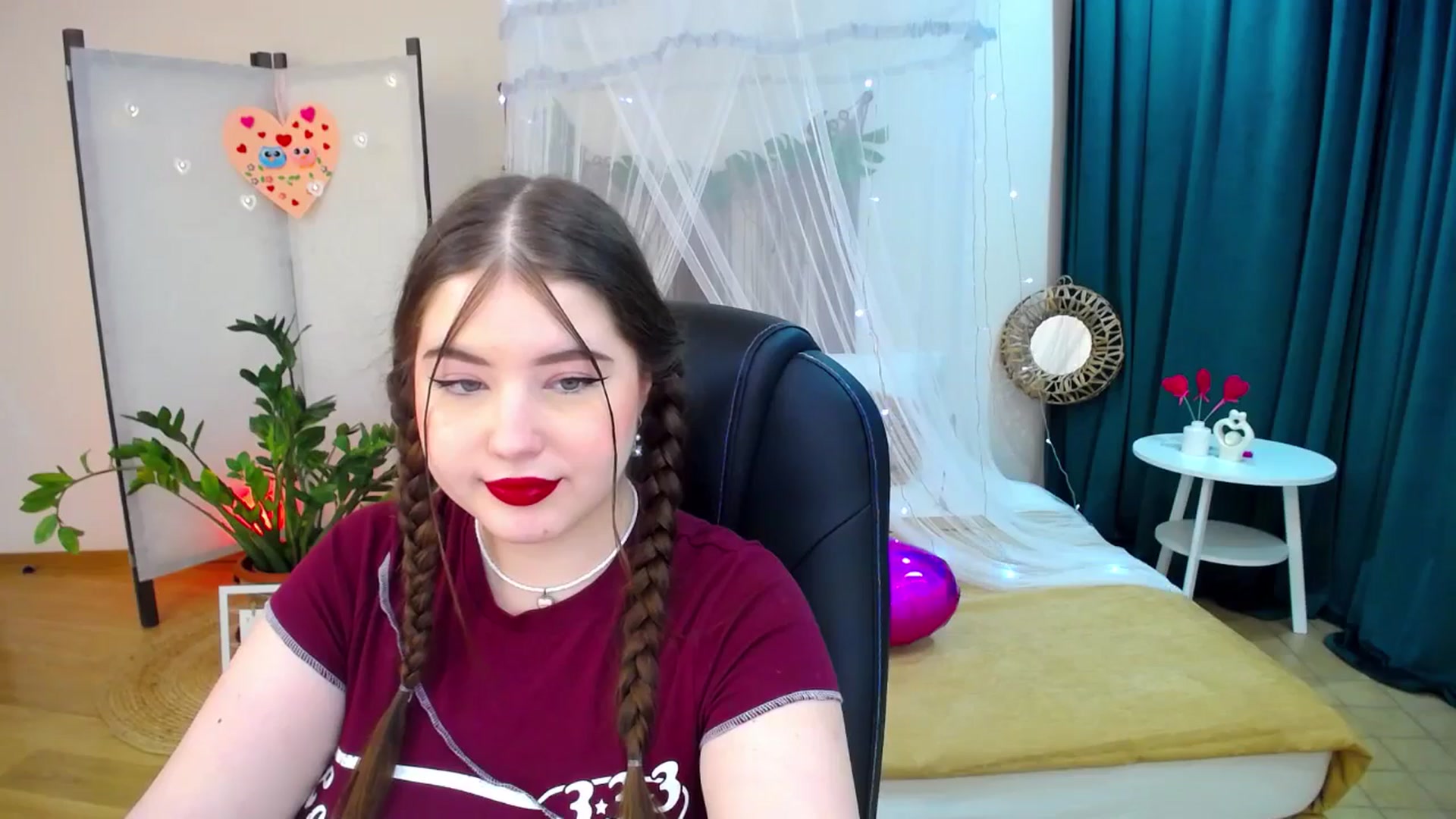 Gallery image thumbnail from AdmireMyEyes's myfreecams stream on, 02/19/2025, 18:44 image 8 of 20