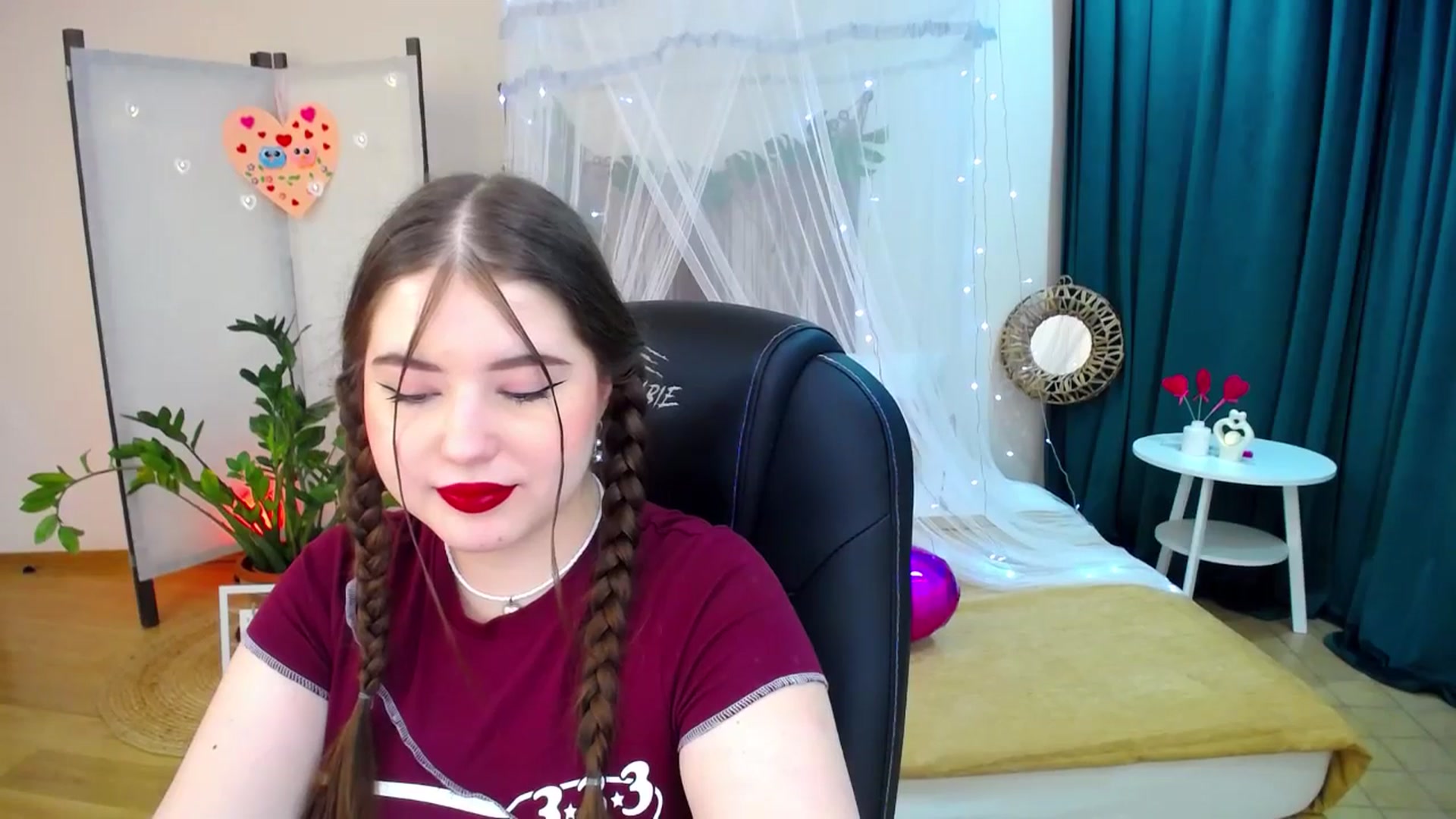 Gallery image thumbnail from AdmireMyEyes's myfreecams stream on, 02/19/2025, 18:44 image 2 of 20