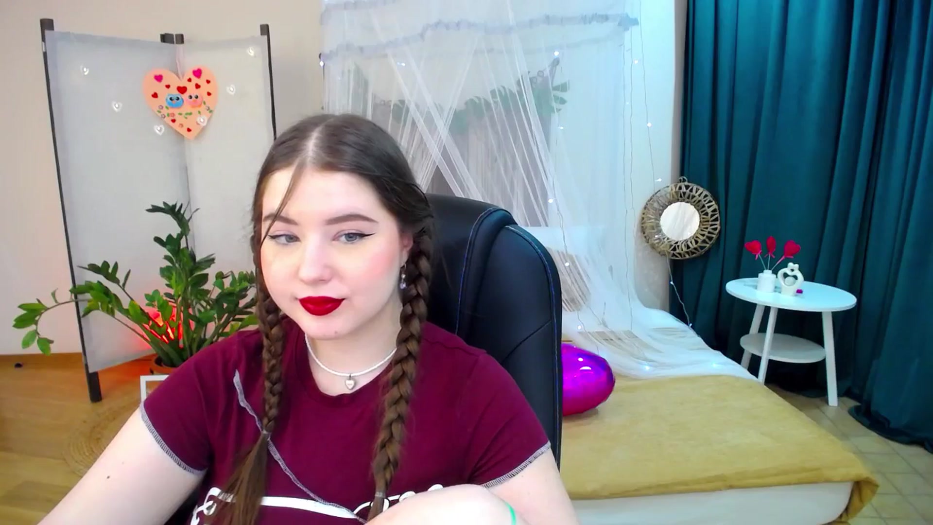 Gallery image thumbnail from AdmireMyEyes's myfreecams stream on, 02/19/2025, 18:44 image 19 of 20