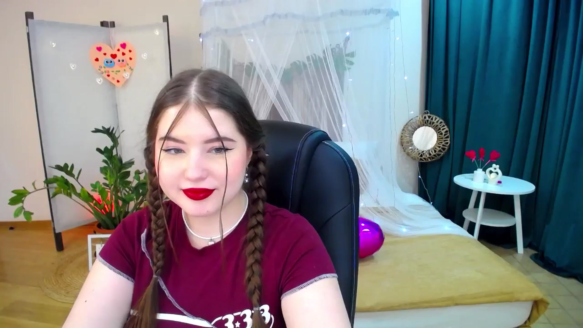 Gallery image thumbnail from AdmireMyEyes's myfreecams stream on, 02/19/2025, 18:44 image 5 of 20