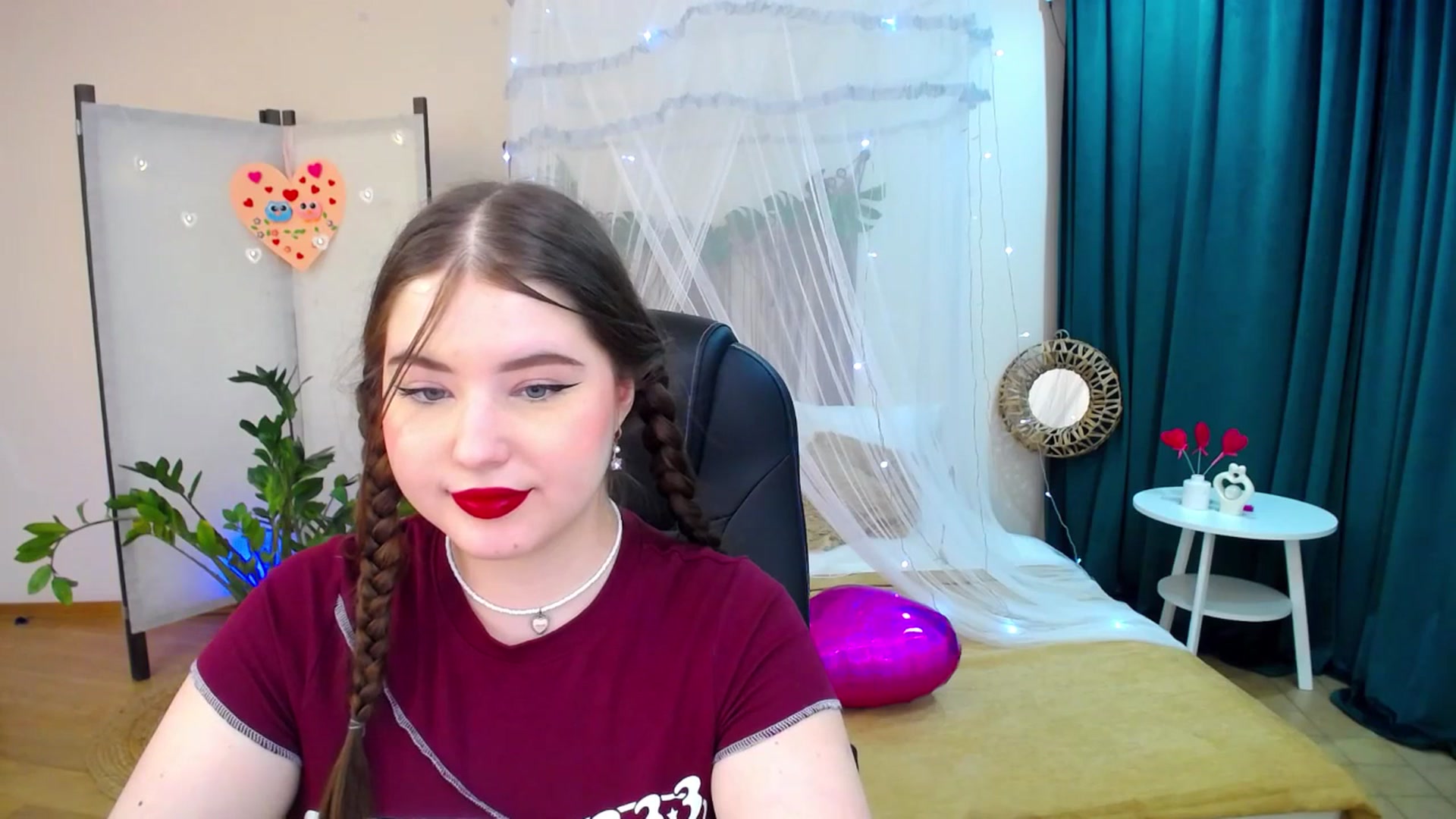 Gallery image thumbnail from AdmireMyEyes's myfreecams stream on, 02/19/2025, 19:42 image 11 of 20