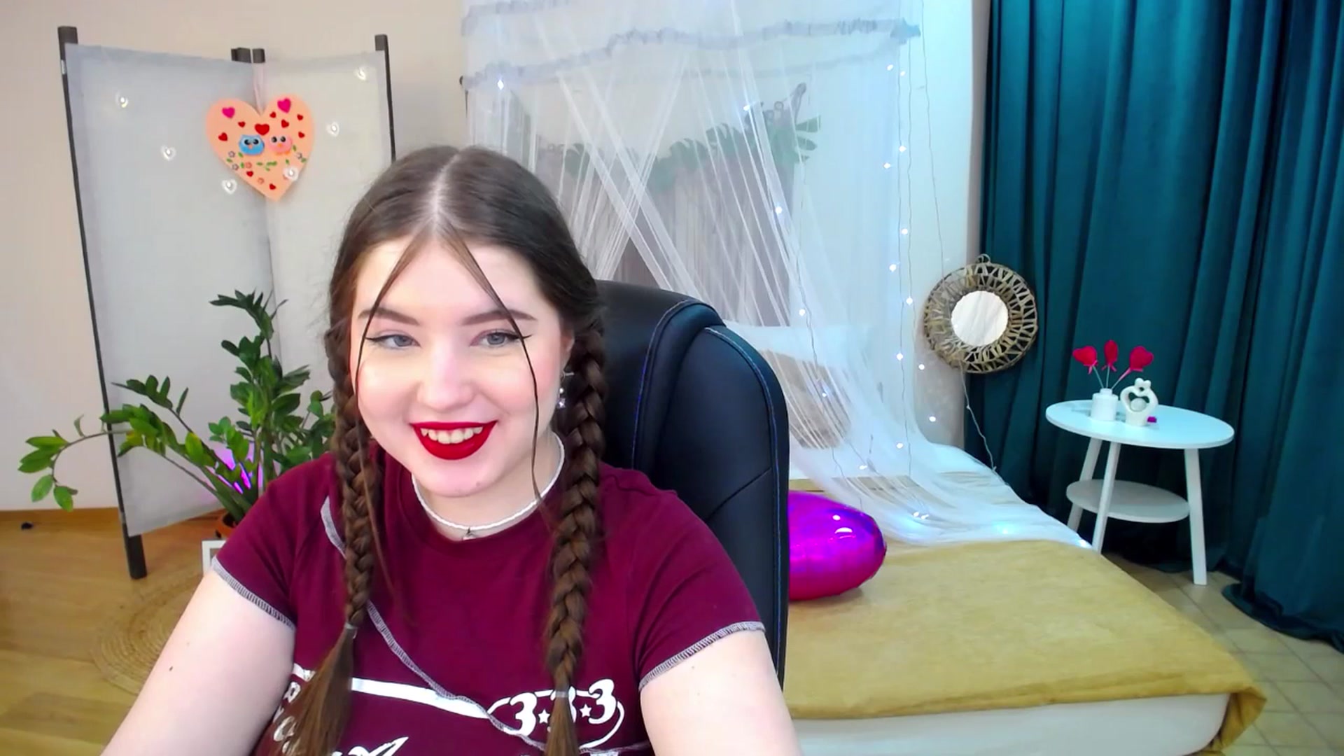 Gallery image thumbnail from AdmireMyEyes's myfreecams stream on, 02/19/2025, 19:42 image 3 of 20
