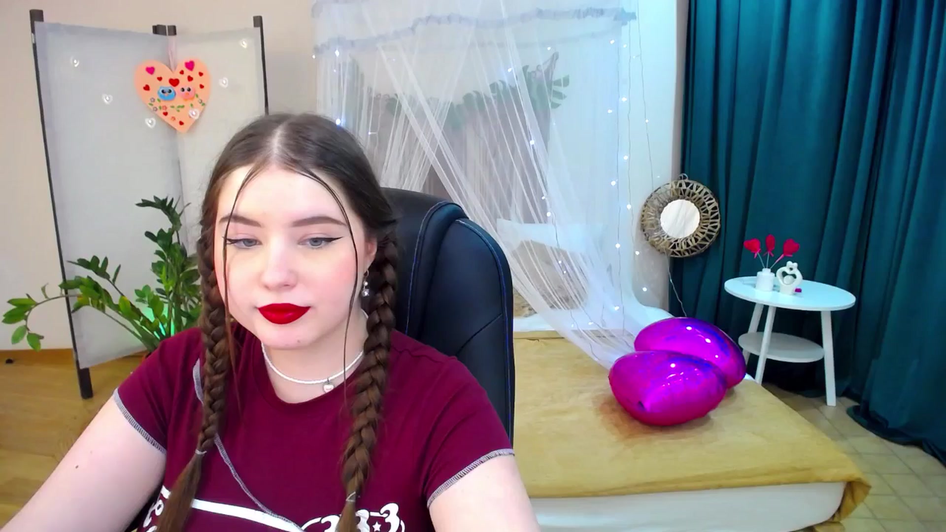 Gallery image thumbnail from AdmireMyEyes's myfreecams stream on, 02/19/2025, 21:44 image 1 of 20