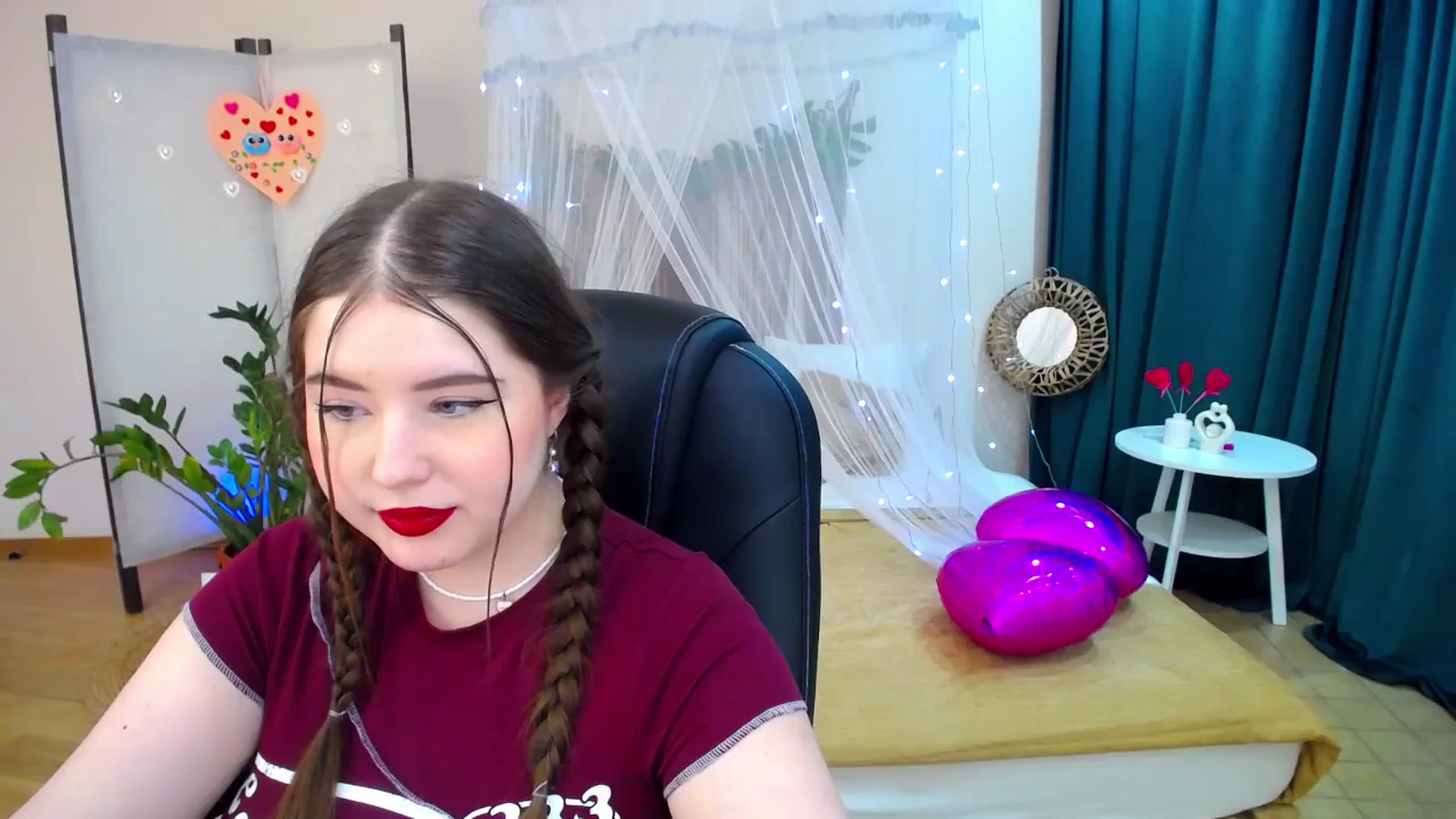 Gallery image thumbnail from AdmireMyEyes's myfreecams stream on, 02/19/2025, 21:44 image 3 of 20