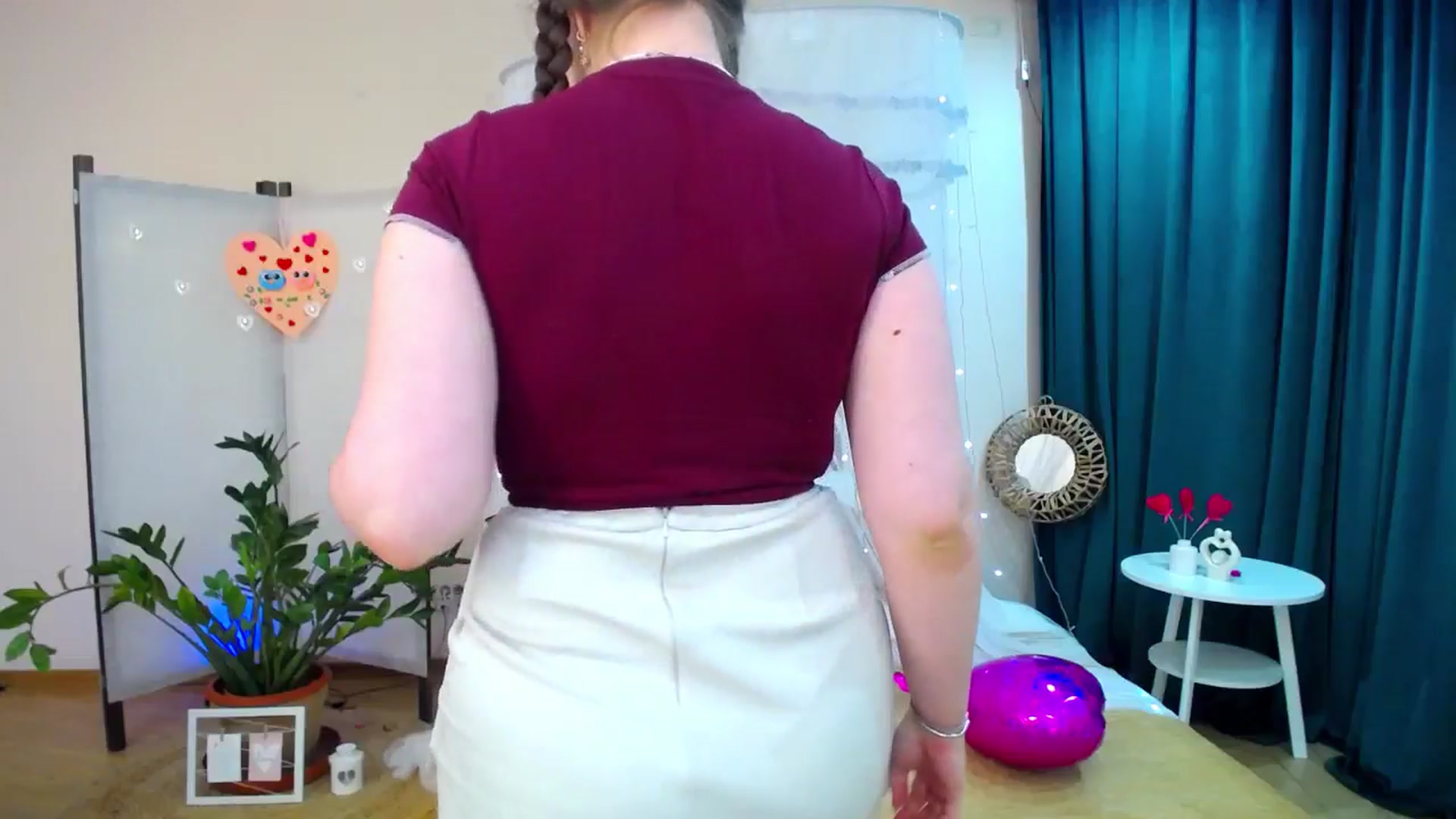 Gallery image thumbnail from AdmireMyEyes's myfreecams stream on, 02/19/2025, 23:15 image 14 of 20