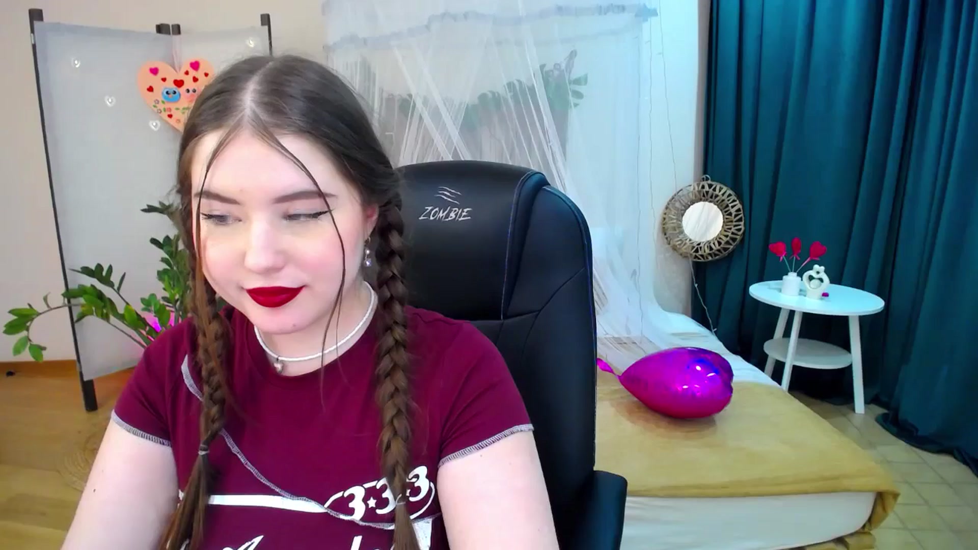 Gallery image thumbnail from AdmireMyEyes's myfreecams stream on, 02/20/2025, 01:17 image 8 of 20