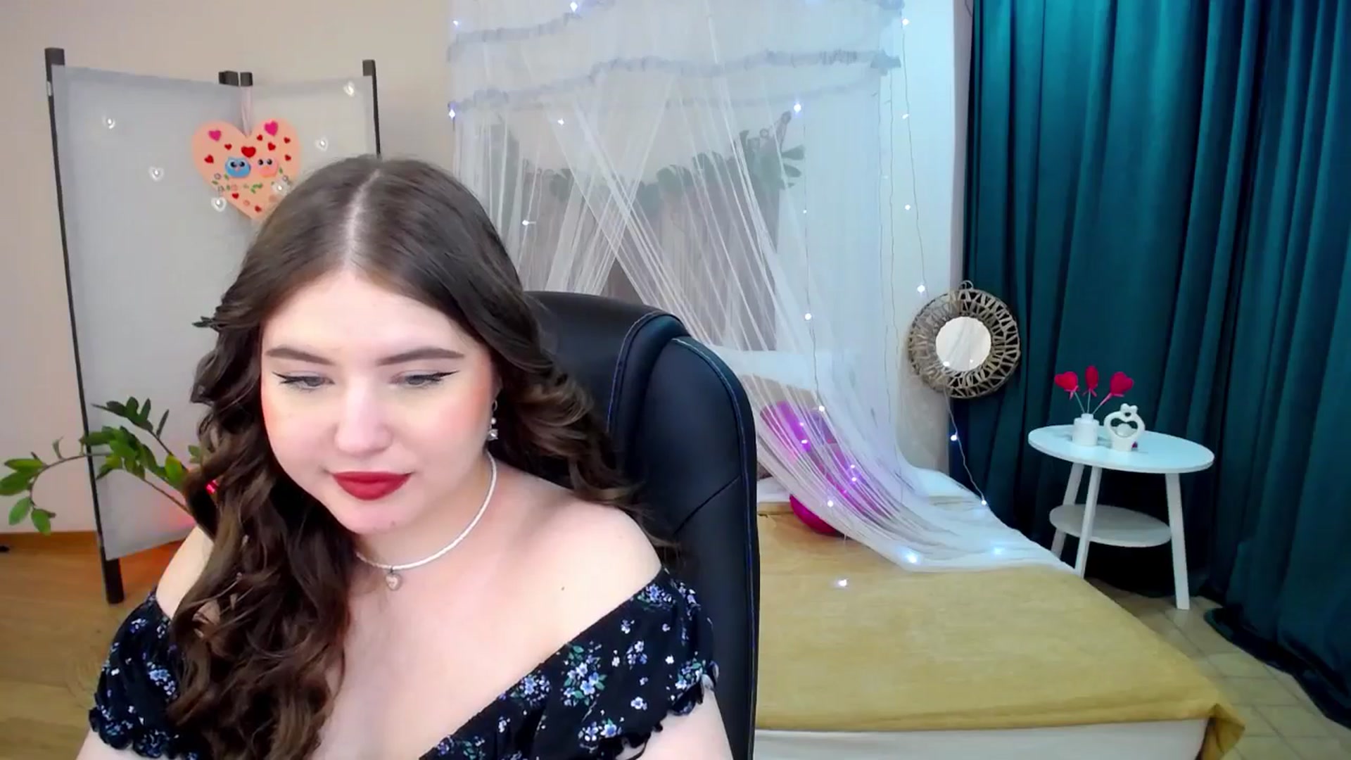 Gallery image thumbnail from AdmireMyEyes's myfreecams stream on, 02/21/2025, 07:47 image 17 of 20