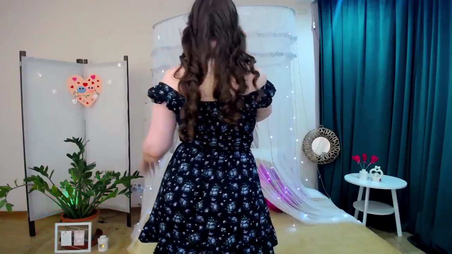 Gallery image thumbnail from AdmireMyEyes's myfreecams stream on, 02/21/2025, 08:24 image 13 of 20