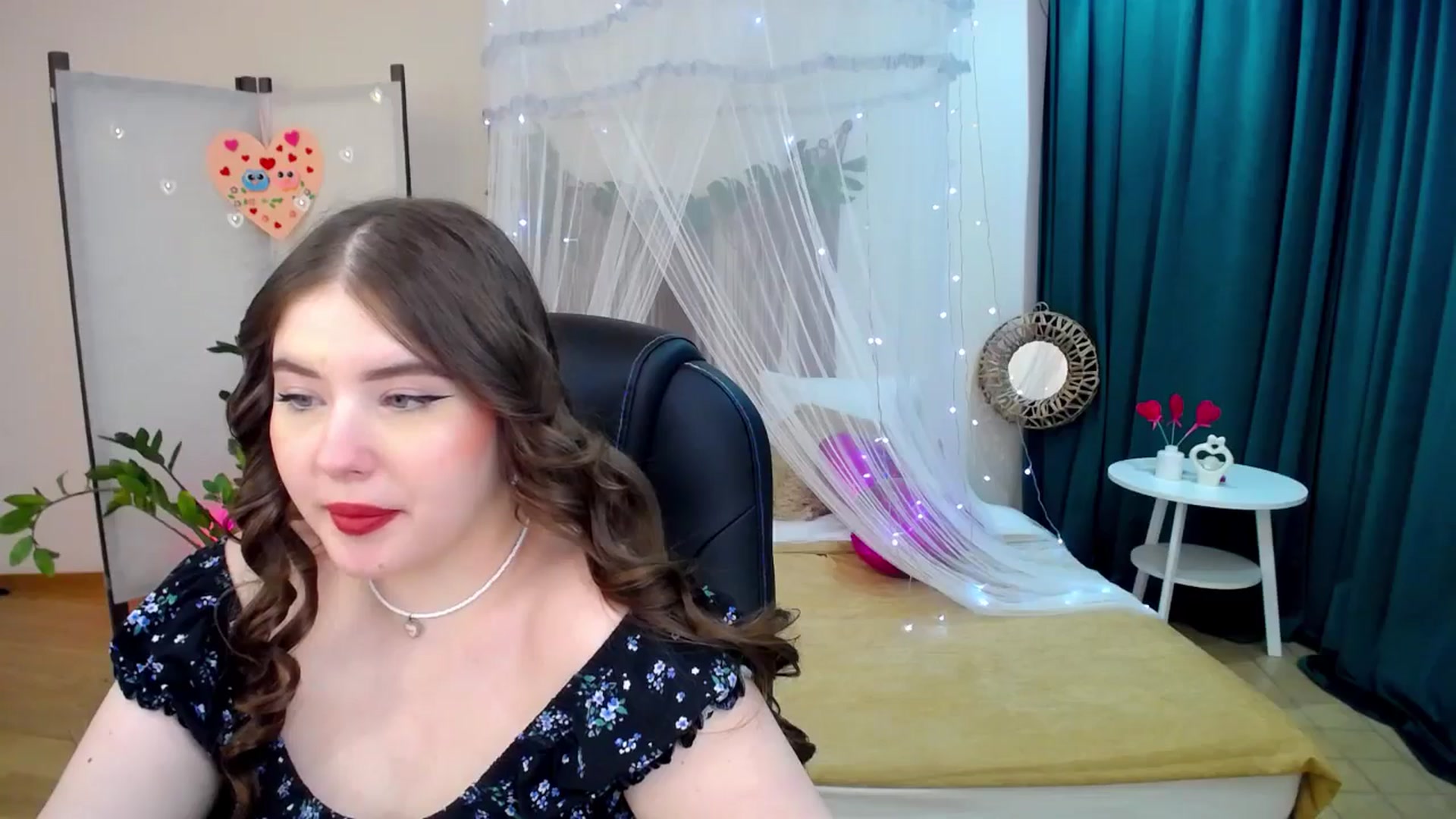Gallery image thumbnail from AdmireMyEyes's myfreecams stream on, 02/21/2025, 08:24 image 5 of 20