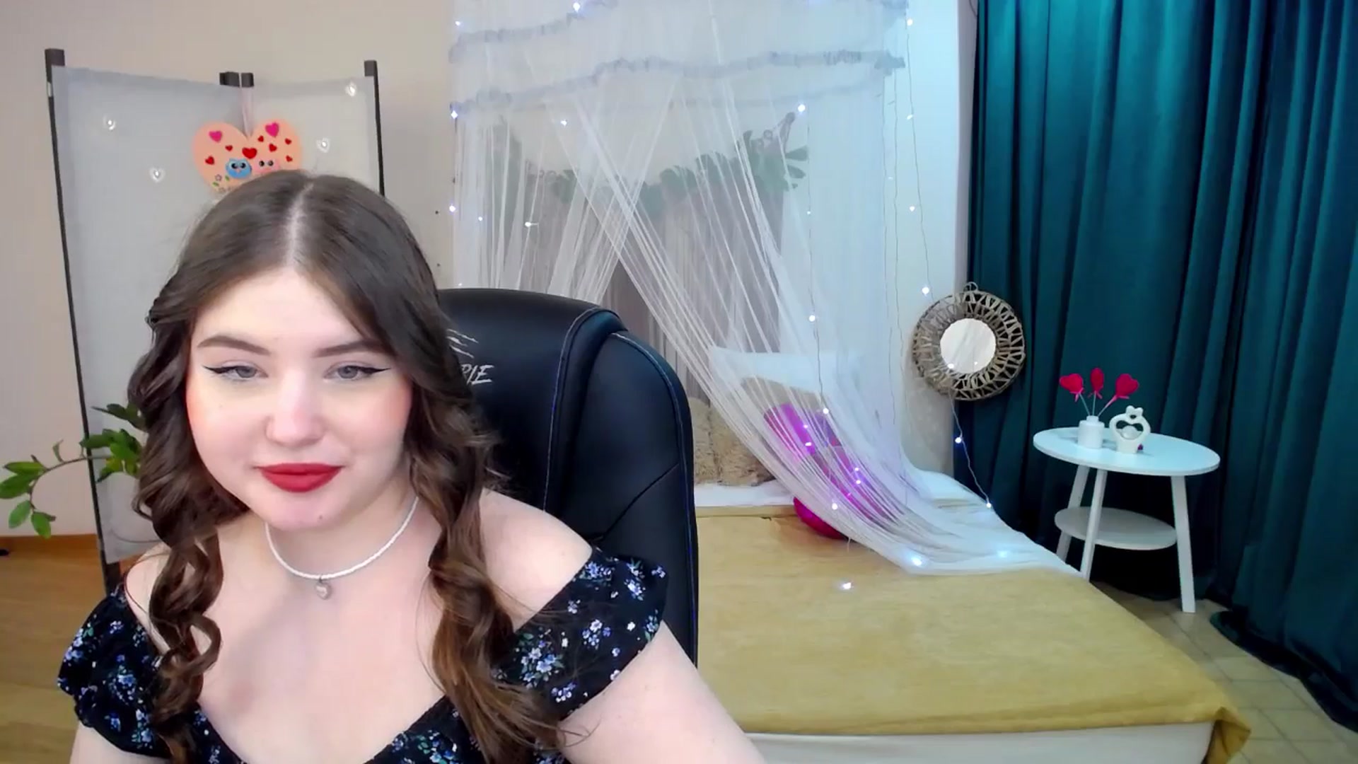 Gallery image thumbnail from AdmireMyEyes's myfreecams stream on, 02/21/2025, 08:24 image 3 of 20