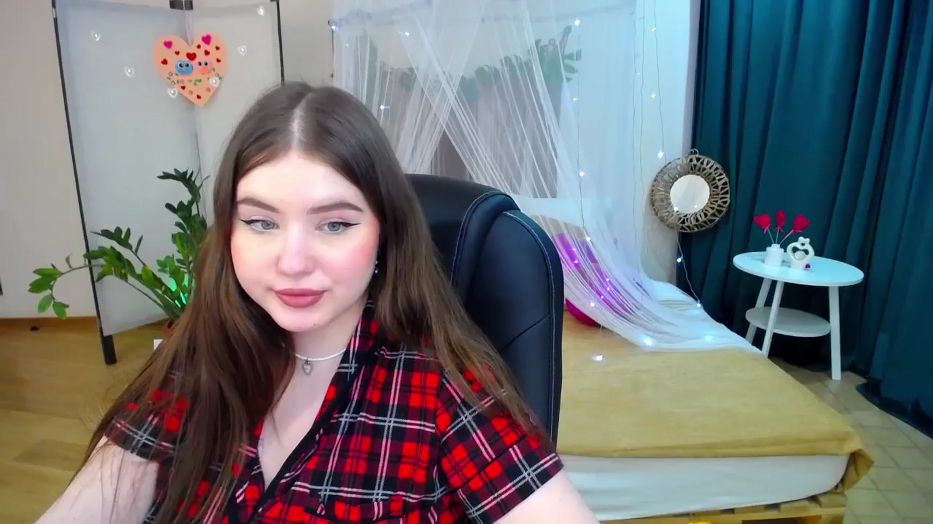 Gallery image thumbnail from AdmireMyEyes's myfreecams stream on, 02/22/2025, 09:48 image 3 of 20