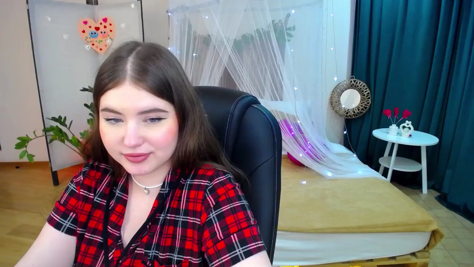 Gallery image thumbnail from AdmireMyEyes's myfreecams stream on, 02/22/2025, 09:48 image 1 of 20