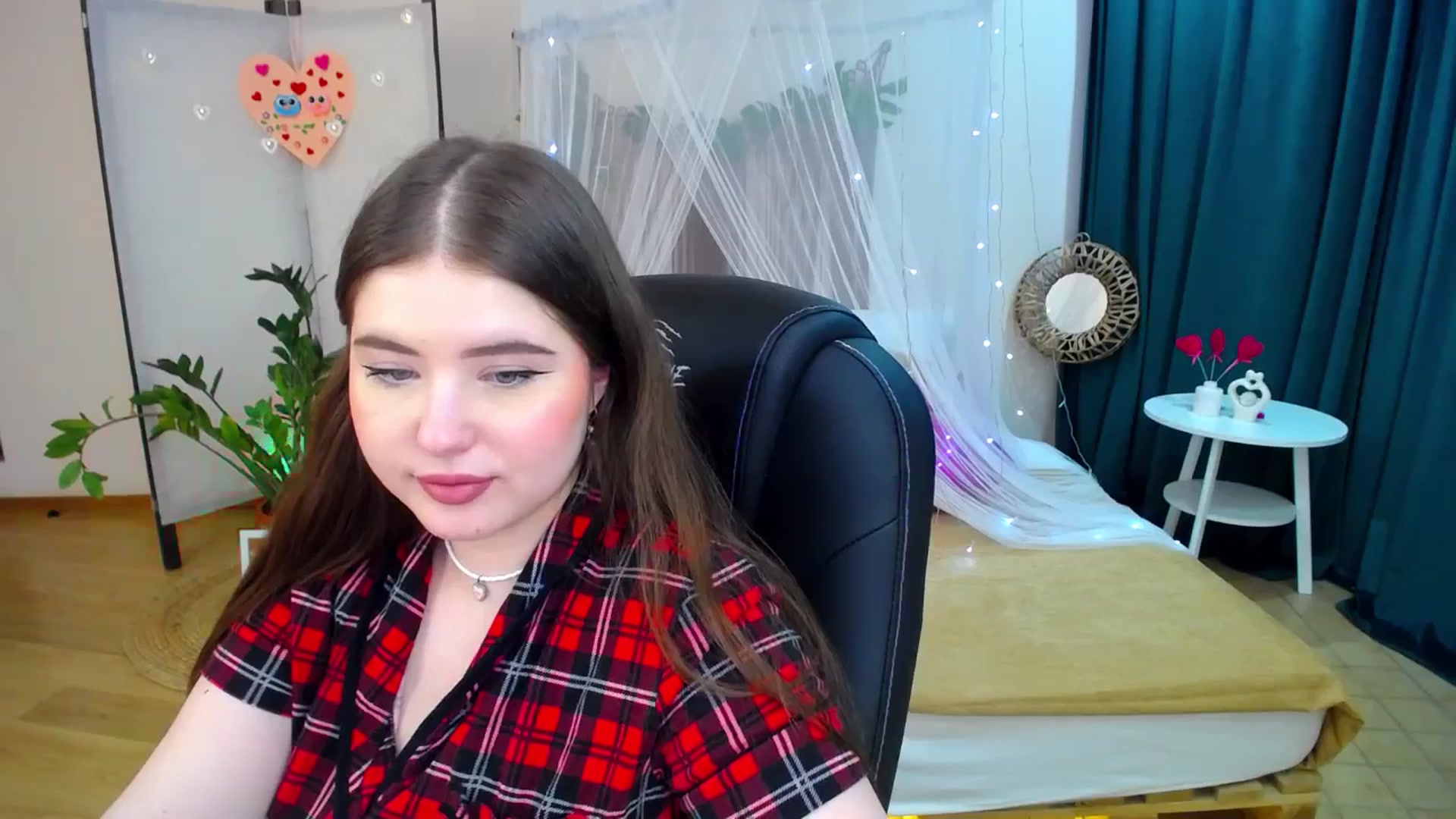 Gallery image thumbnail from AdmireMyEyes's myfreecams stream on, 02/22/2025, 09:48 image 8 of 20