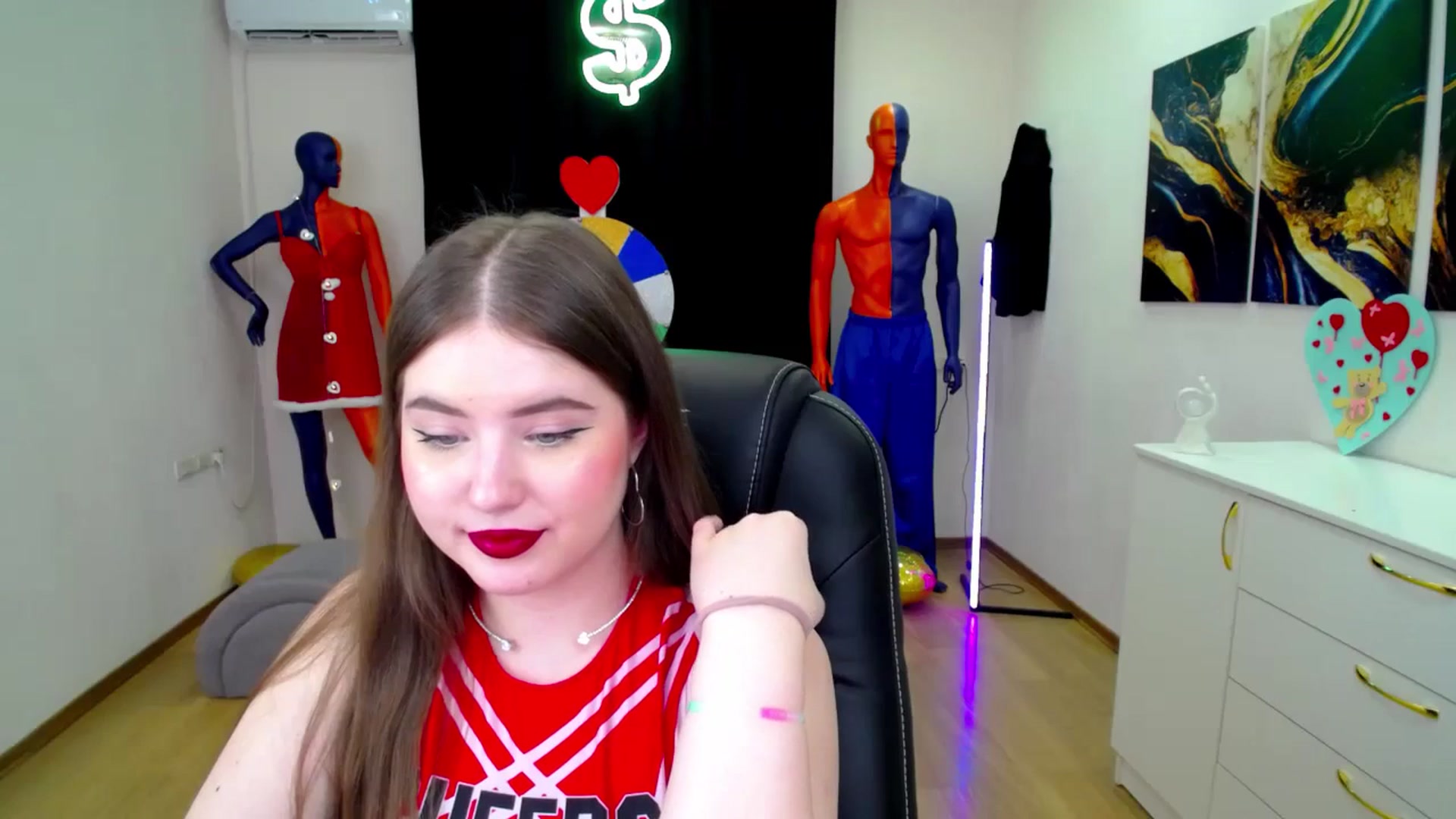 Gallery image thumbnail from AdmireMyEyes's myfreecams stream on, 02/23/2025, 08:20 image 6 of 20