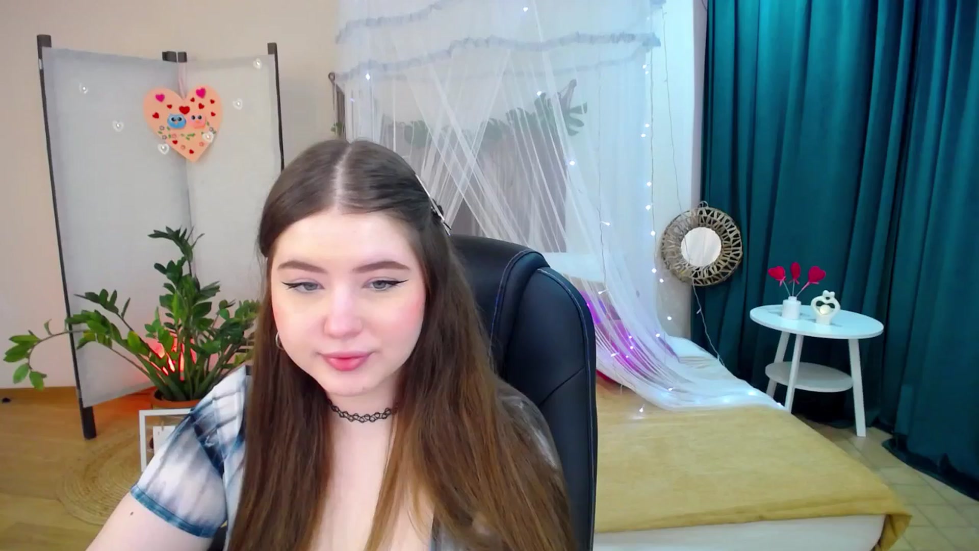 Gallery image thumbnail from AdmireMyEyes's myfreecams stream on, 02/24/2025, 10:37 image 6 of 20