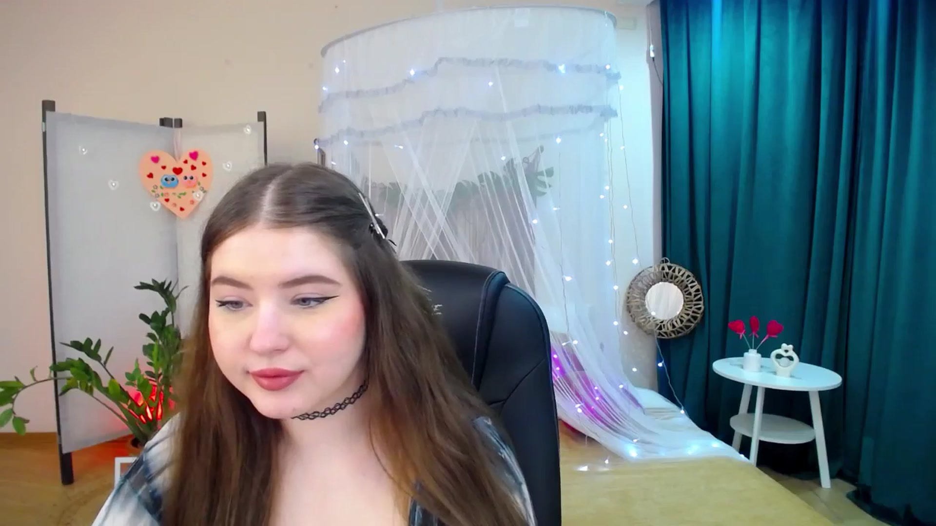 Gallery image thumbnail from AdmireMyEyes's myfreecams stream on, 02/24/2025, 12:48 image 5 of 20