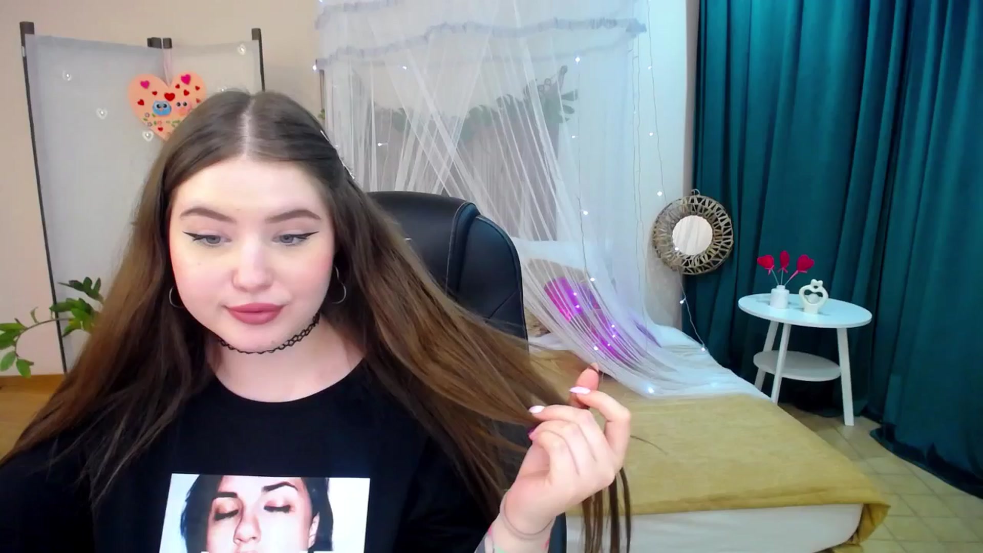 Gallery image thumbnail from AdmireMyEyes's myfreecams stream on, 02/24/2025, 16:28 image 11 of 20