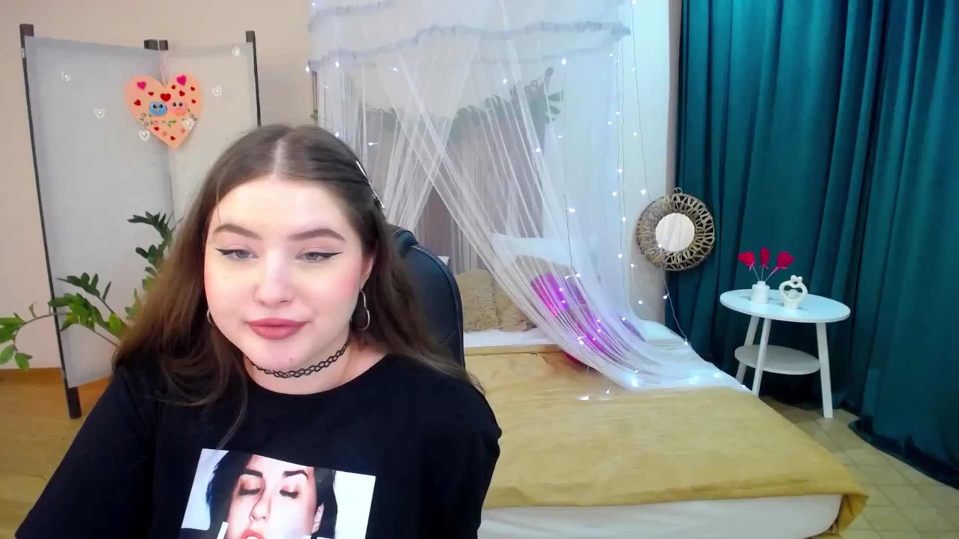 Gallery image thumbnail from AdmireMyEyes's myfreecams stream on, 02/24/2025, 16:28 image 1 of 20