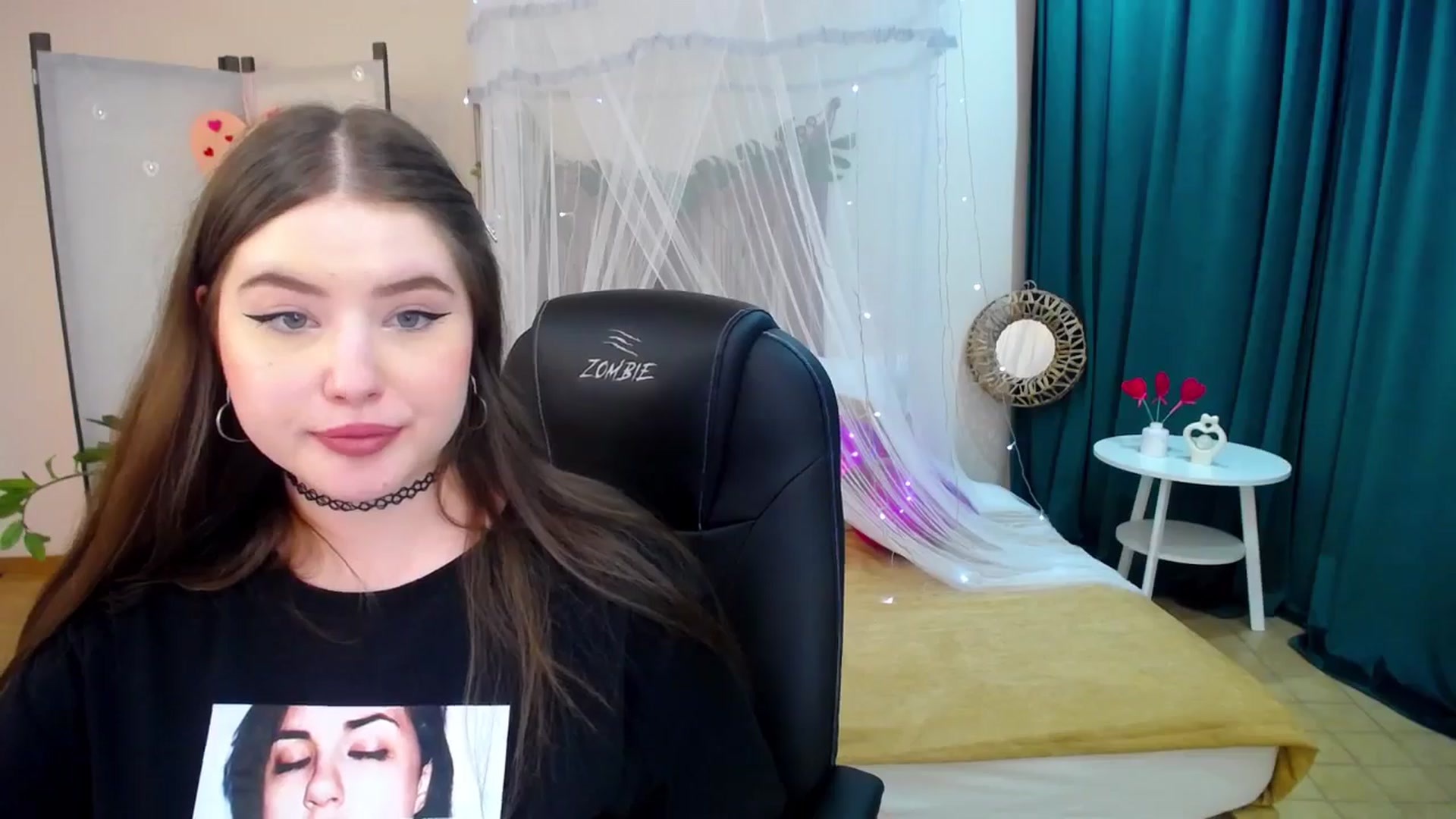 Gallery image thumbnail from AdmireMyEyes's myfreecams stream on, 02/24/2025, 16:28 image 6 of 20