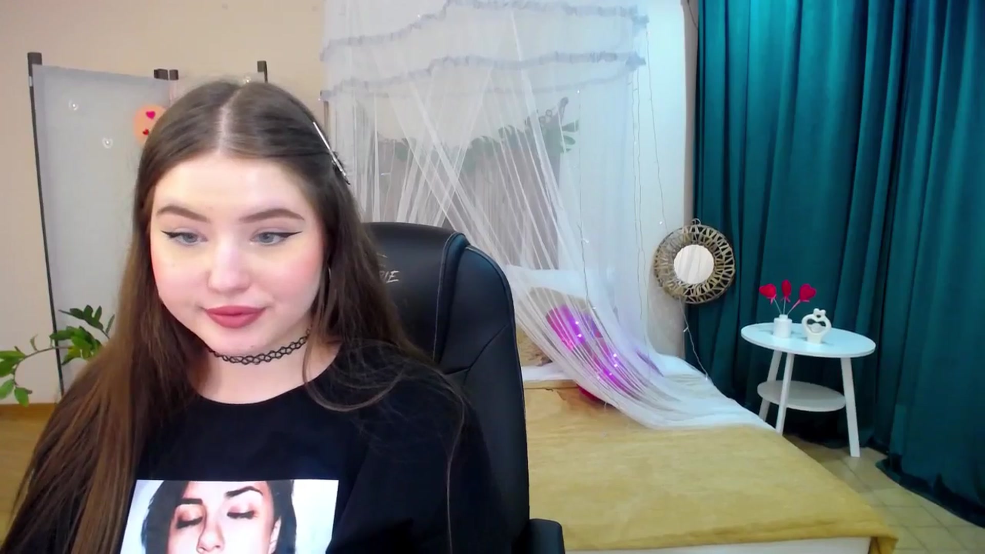 Gallery image thumbnail from AdmireMyEyes's myfreecams stream on, 02/24/2025, 16:47 image 3 of 20
