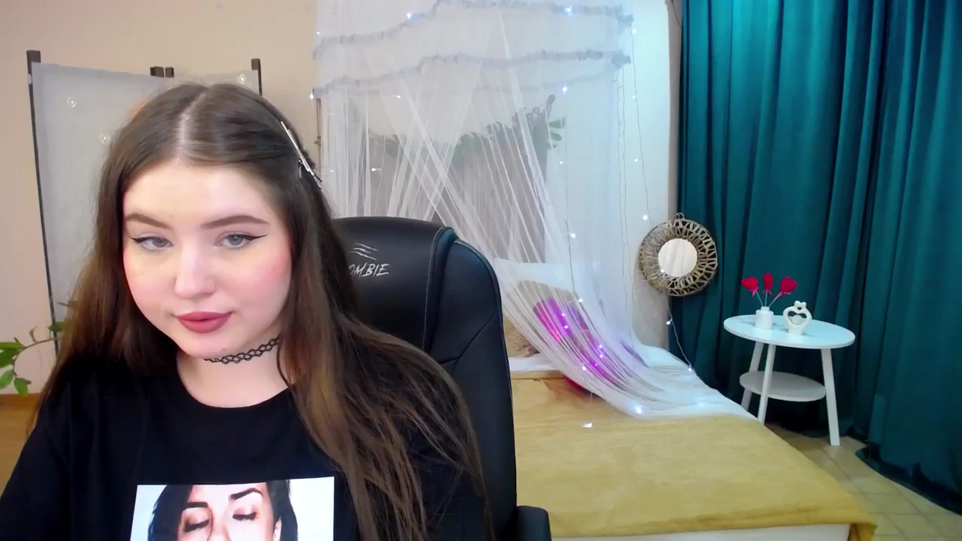 Gallery image thumbnail from AdmireMyEyes's myfreecams stream on, 02/24/2025, 16:47 image 11 of 20