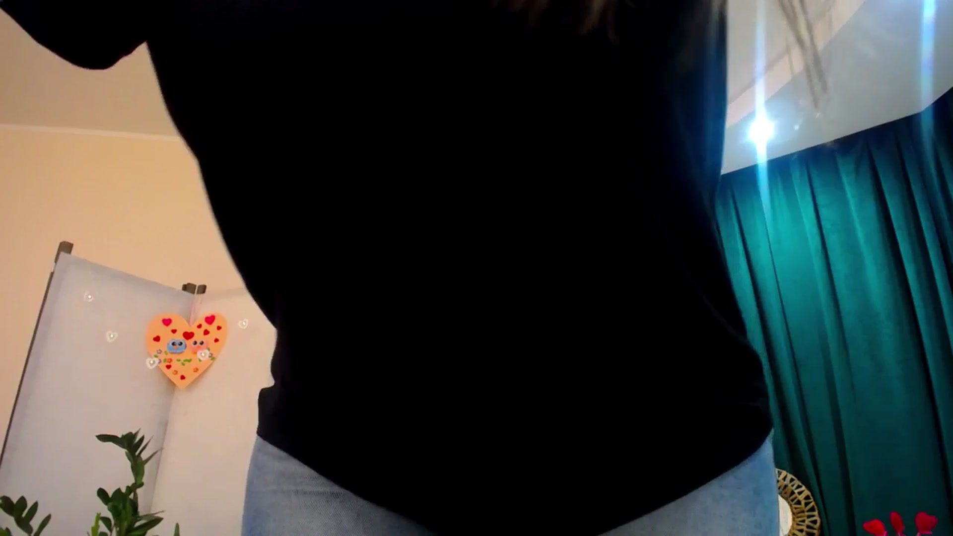 Gallery image thumbnail from AdmireMyEyes's myfreecams stream on, 02/24/2025, 17:38 image 13 of 20
