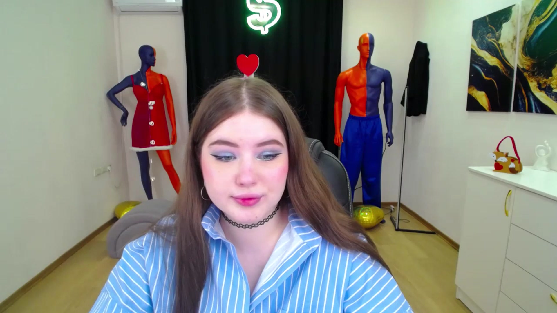 Gallery image thumbnail from AdmireMyEyes's myfreecams stream on, 02/25/2025, 18:44 image 7 of 20
