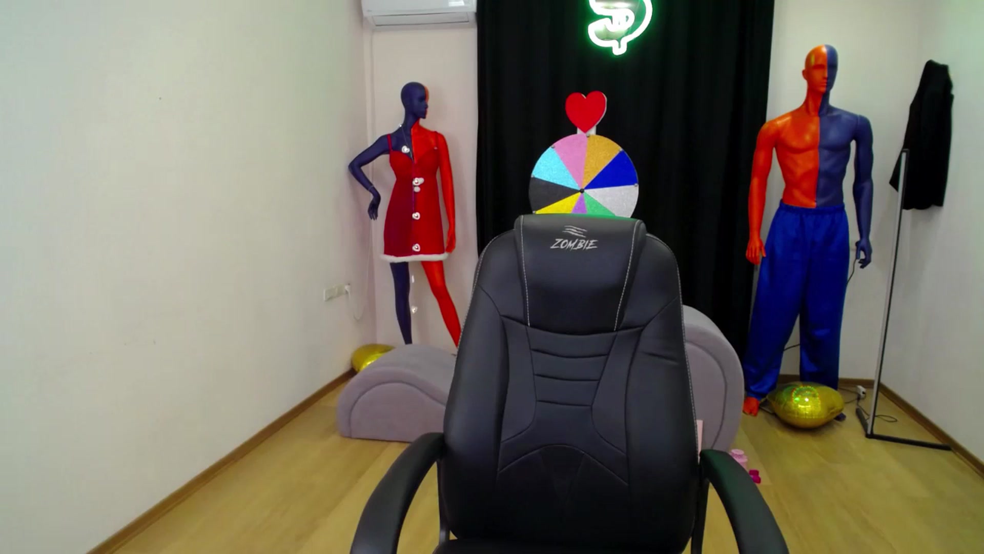 Gallery image thumbnail from AdmireMyEyes's myfreecams stream on, 02/25/2025, 18:44 image 19 of 20