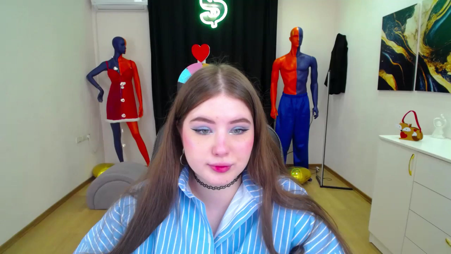 Gallery image thumbnail from AdmireMyEyes's myfreecams stream on, 02/25/2025, 18:44 image 5 of 20