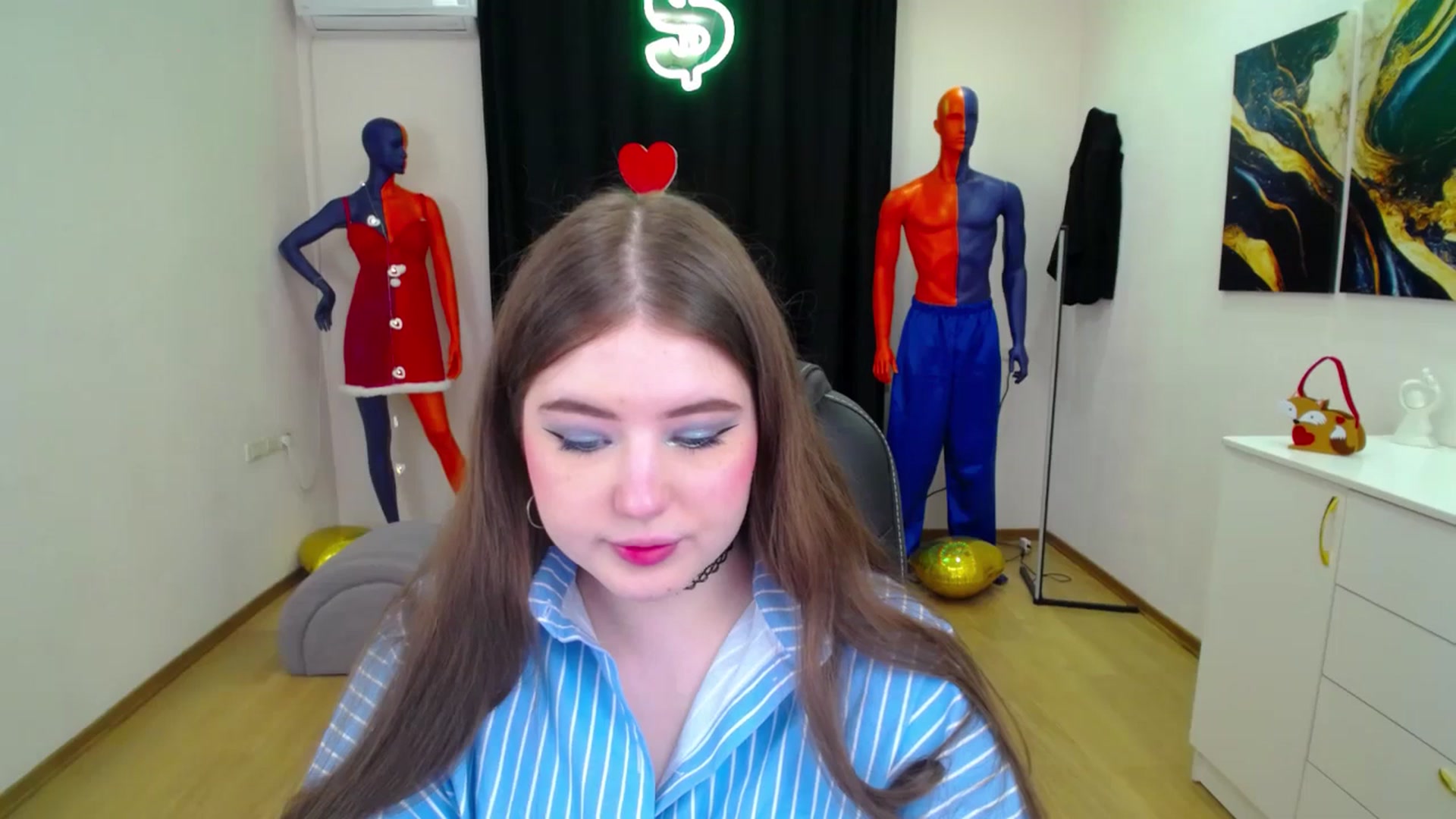 Gallery image thumbnail from AdmireMyEyes's myfreecams stream on, 02/25/2025, 18:44 image 4 of 20