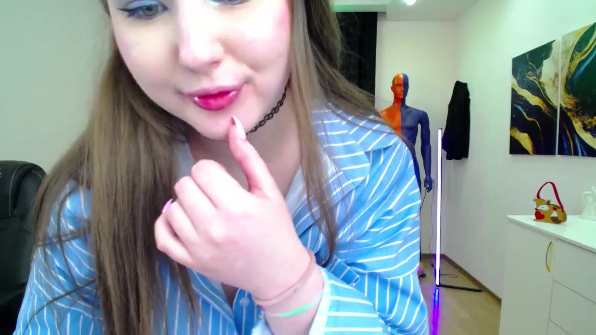 Gallery image thumbnail from AdmireMyEyes's myfreecams stream on, 02/25/2025, 22:45 image 2 of 20