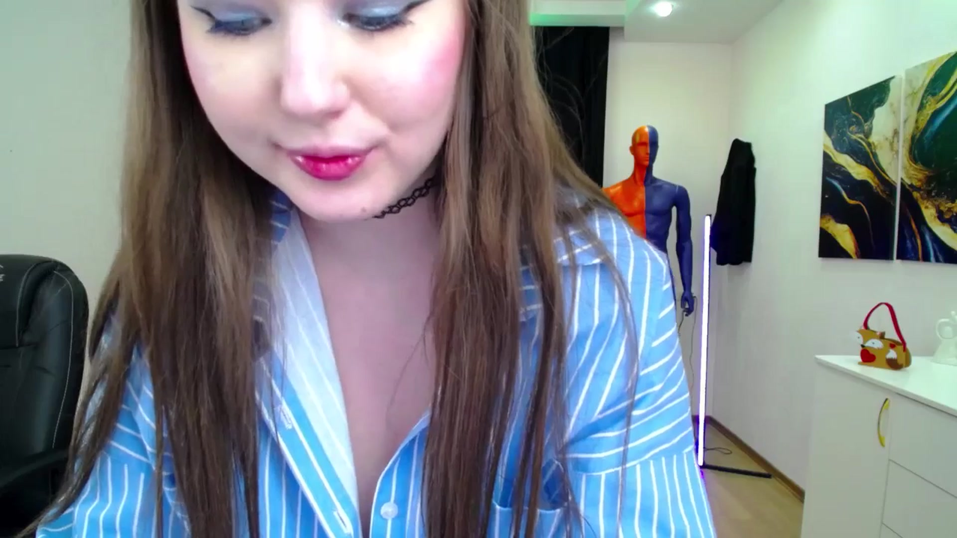 Gallery image thumbnail from AdmireMyEyes's myfreecams stream on, 02/25/2025, 22:45 image 5 of 20