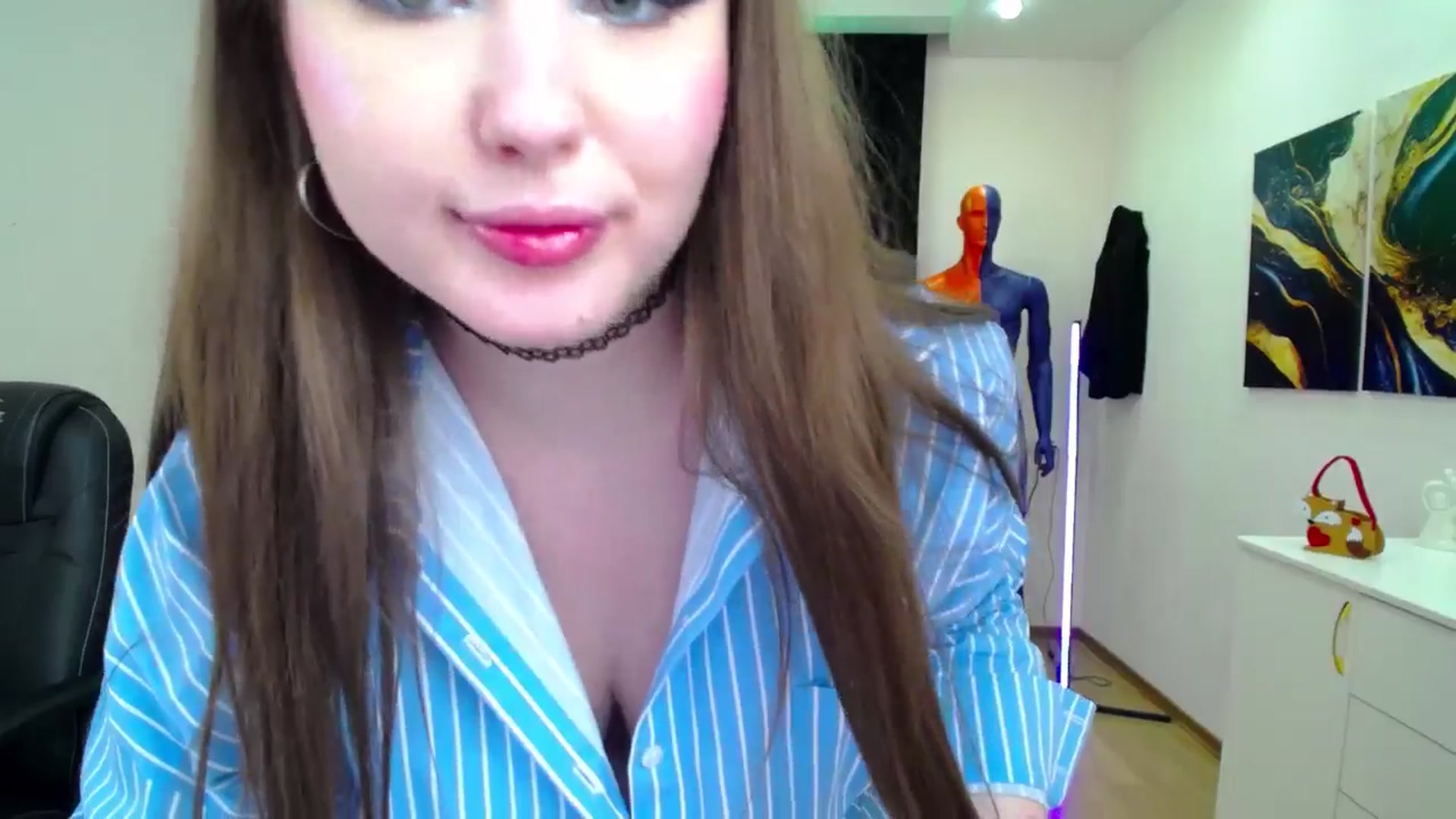 Gallery image thumbnail from AdmireMyEyes's myfreecams stream on, 02/25/2025, 22:45 image 4 of 20