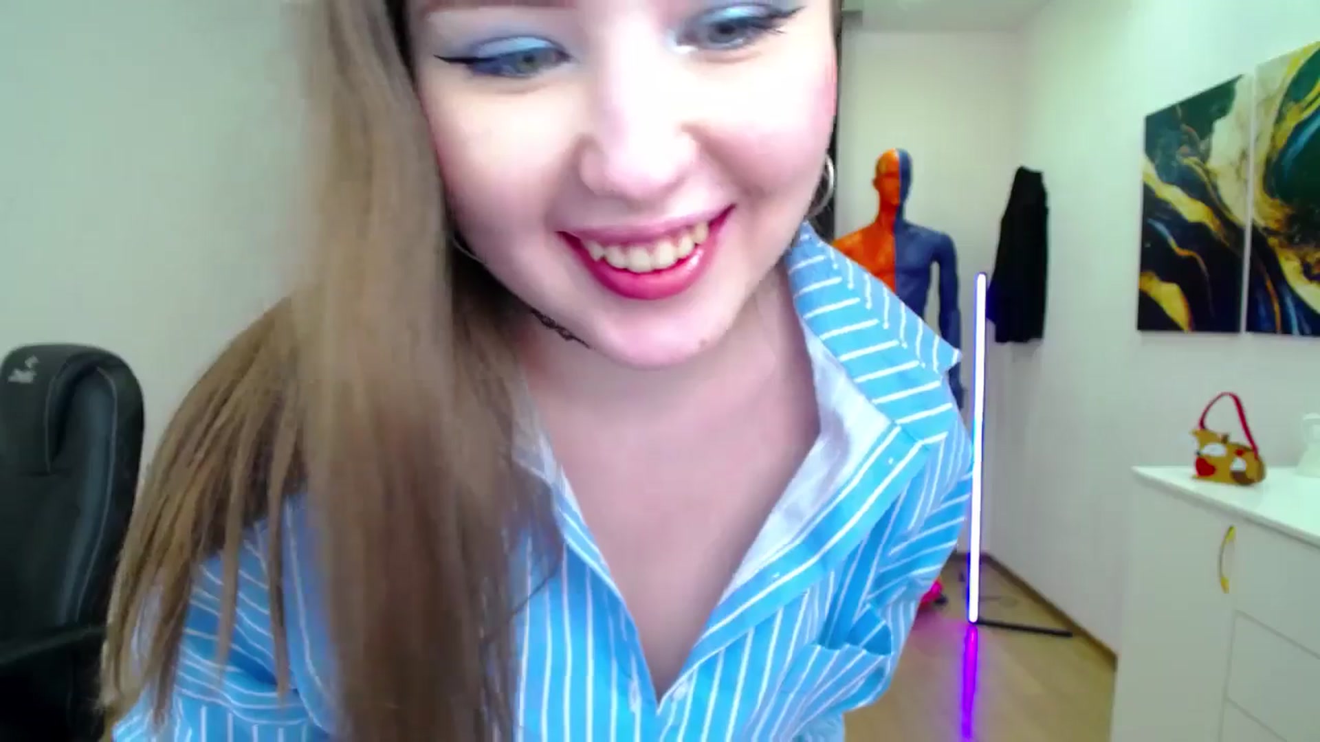 Gallery image thumbnail from AdmireMyEyes's myfreecams stream on, 02/25/2025, 23:38 image 20 of 20