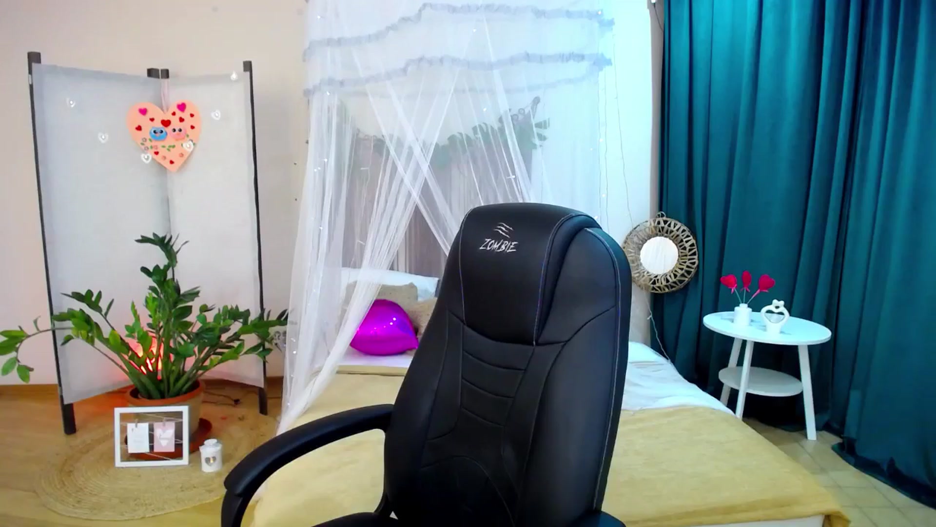 Gallery image thumbnail from AdmireMyEyes's myfreecams stream on, 02/26/2025, 19:15 image 15 of 20