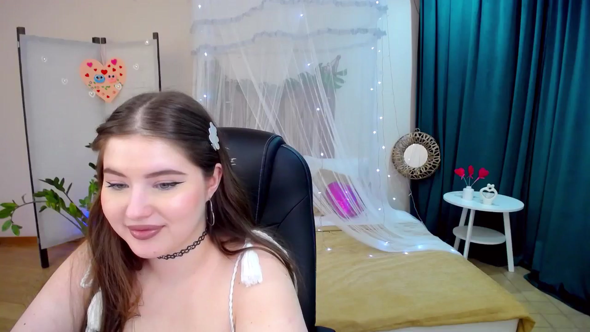 Gallery image thumbnail from AdmireMyEyes's myfreecams stream on, 02/27/2025, 03:26 image 18 of 20