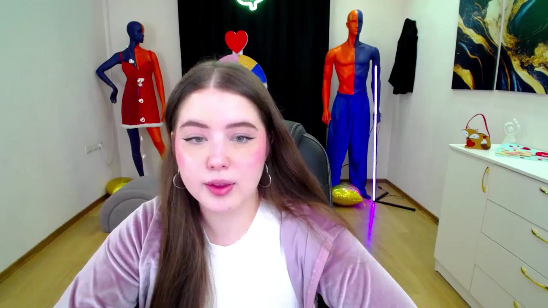 Gallery image thumbnail from AdmireMyEyes's myfreecams stream on, 02/27/2025, 18:49 image 5 of 20