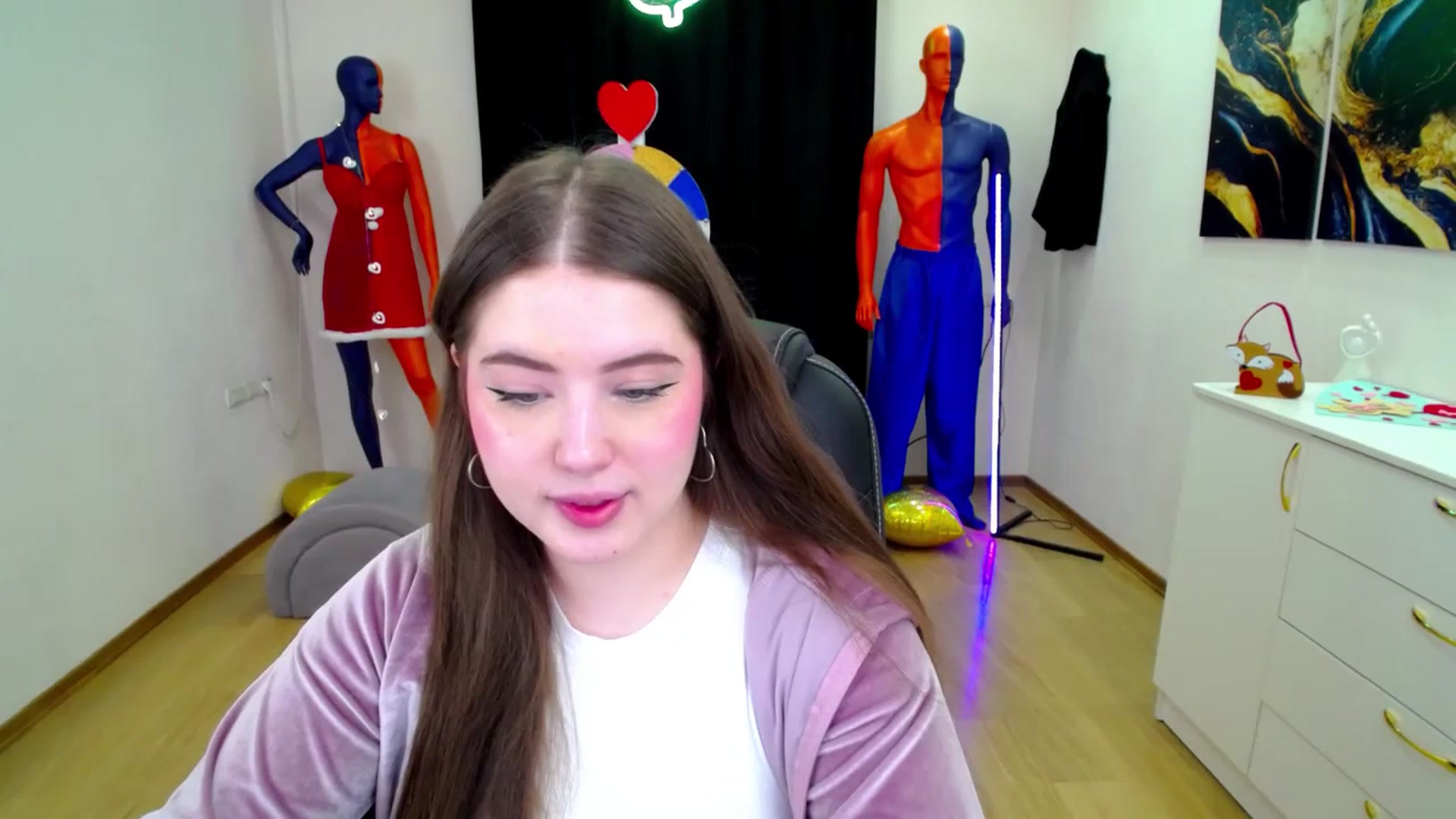 Gallery image thumbnail from AdmireMyEyes's myfreecams stream on, 02/27/2025, 18:49 image 2 of 20